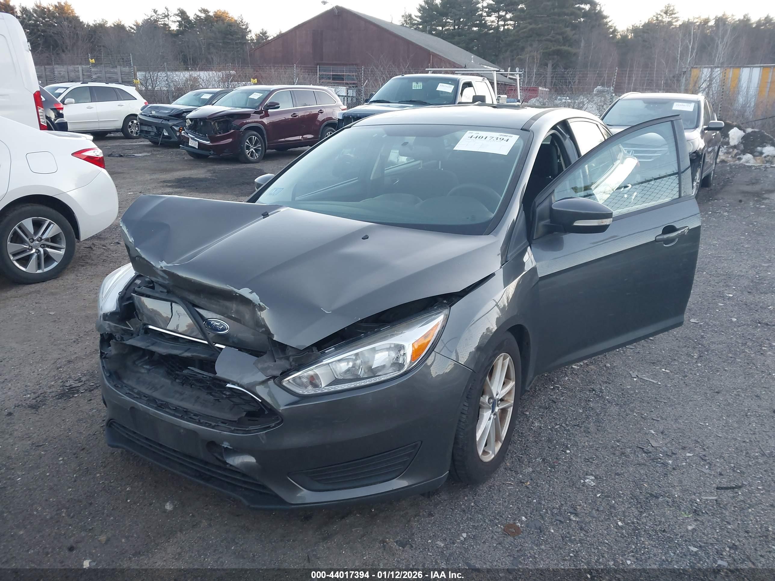 FORD FOCUS image 2