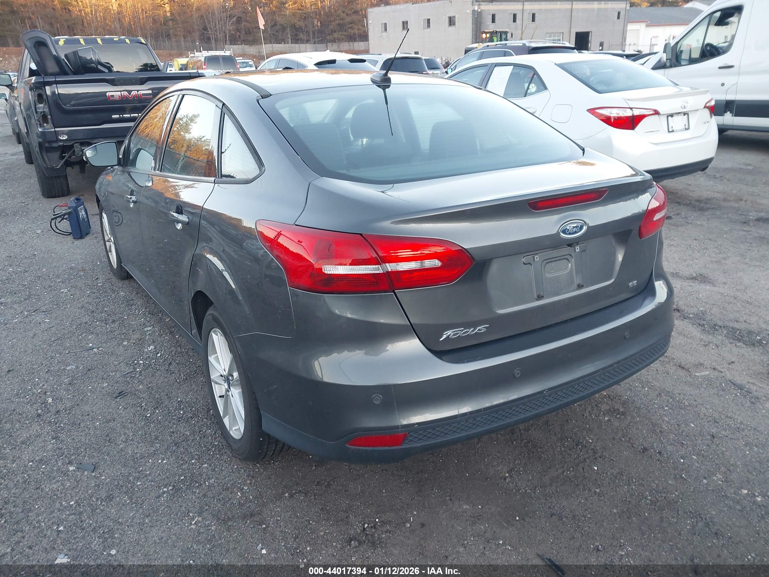 FORD FOCUS image 3