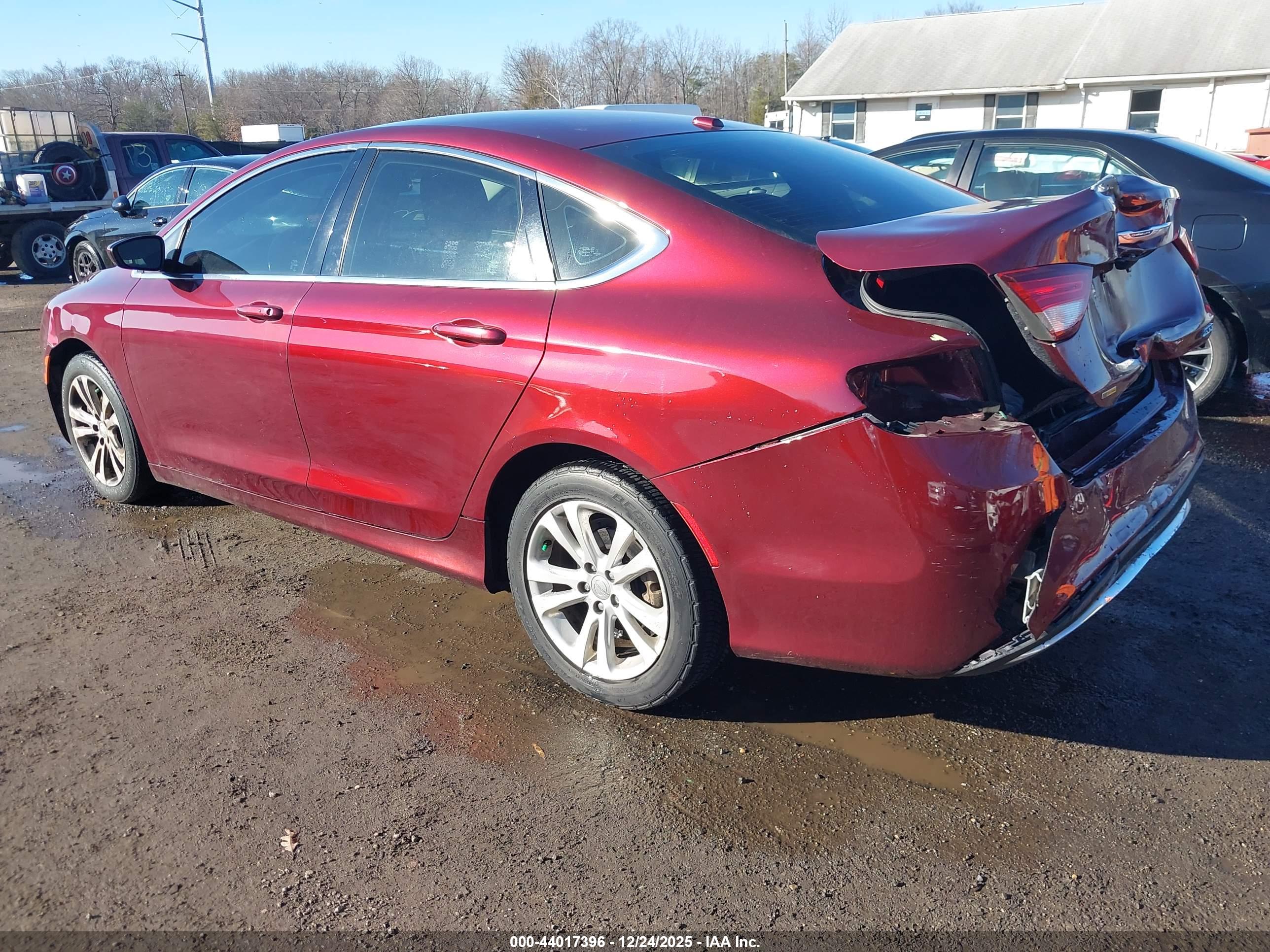 CHRYSLER 200 image 3