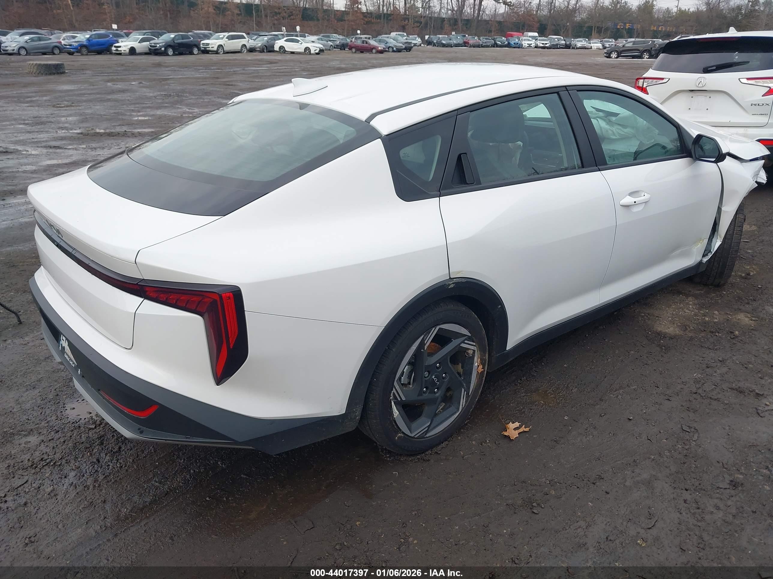 KIA K4 image 4
