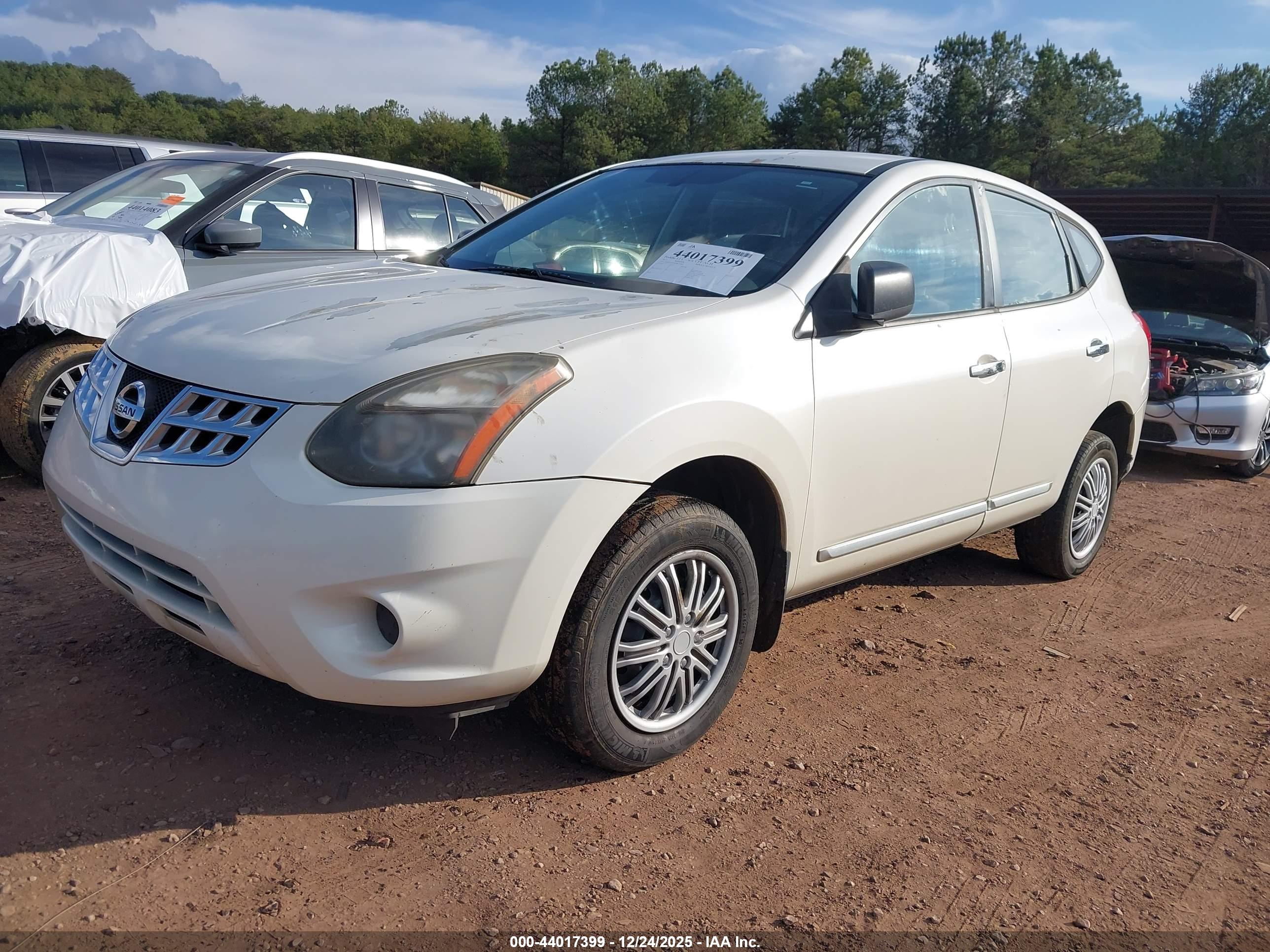 NISSAN ROGUE image 2