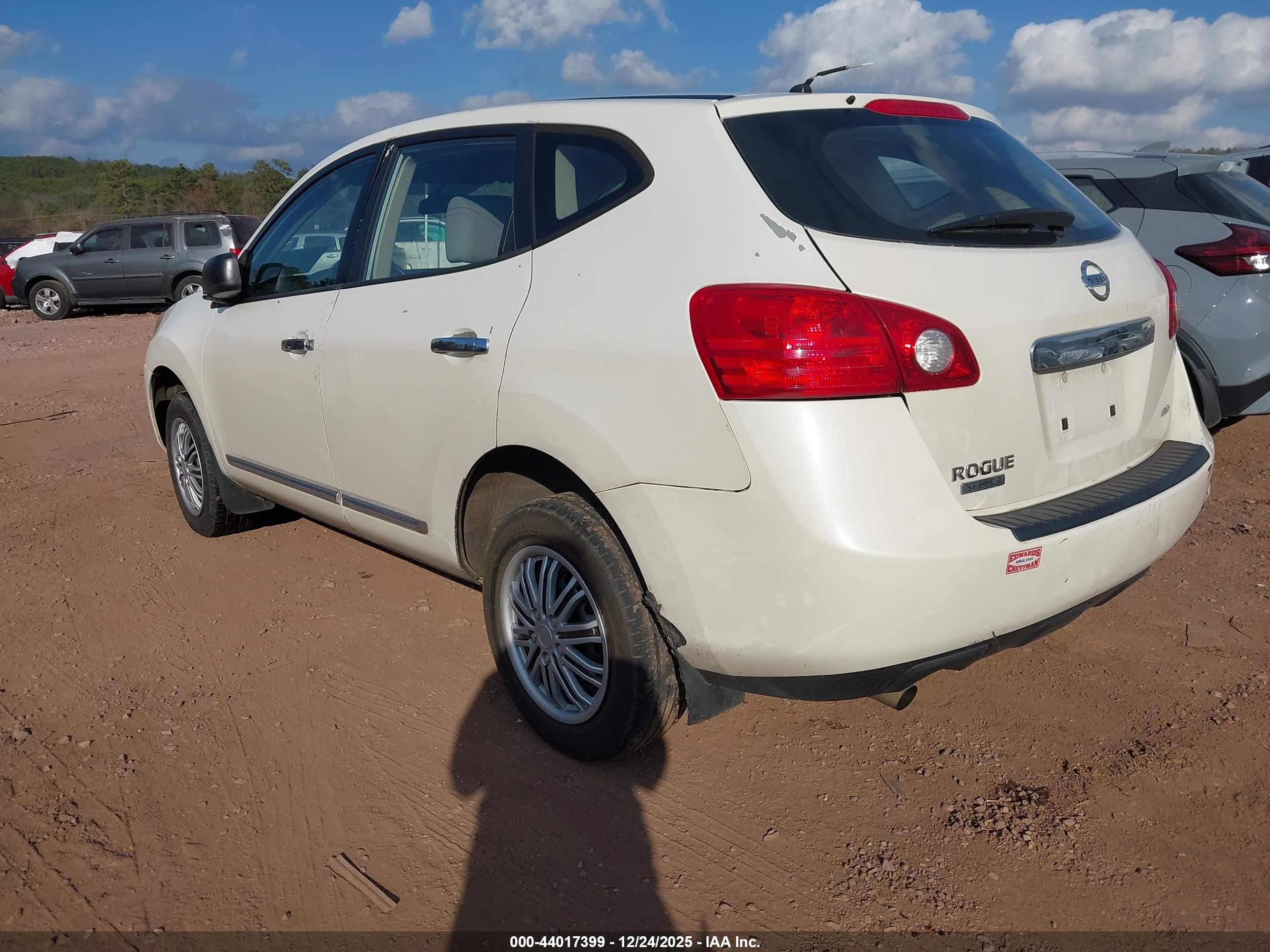 NISSAN ROGUE image 3