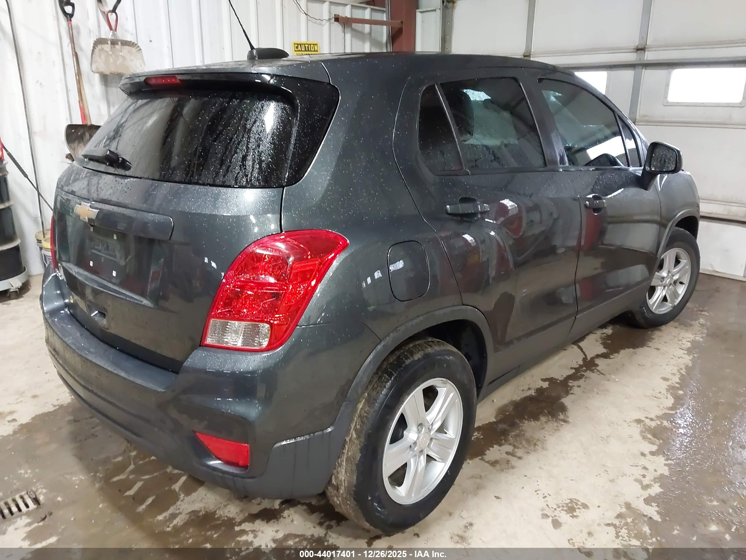 CHEVROLET TRAX image 4