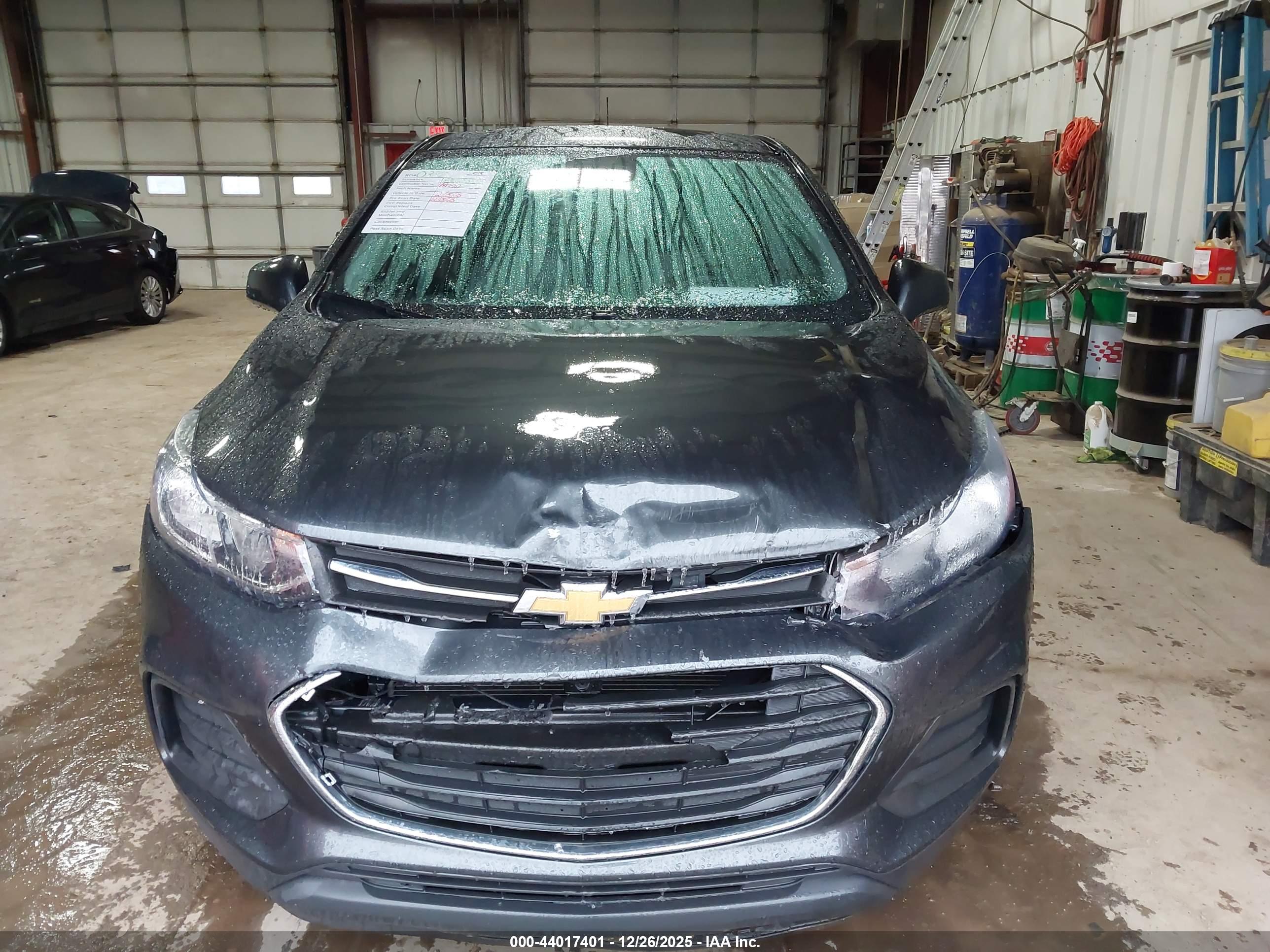 CHEVROLET TRAX image 6