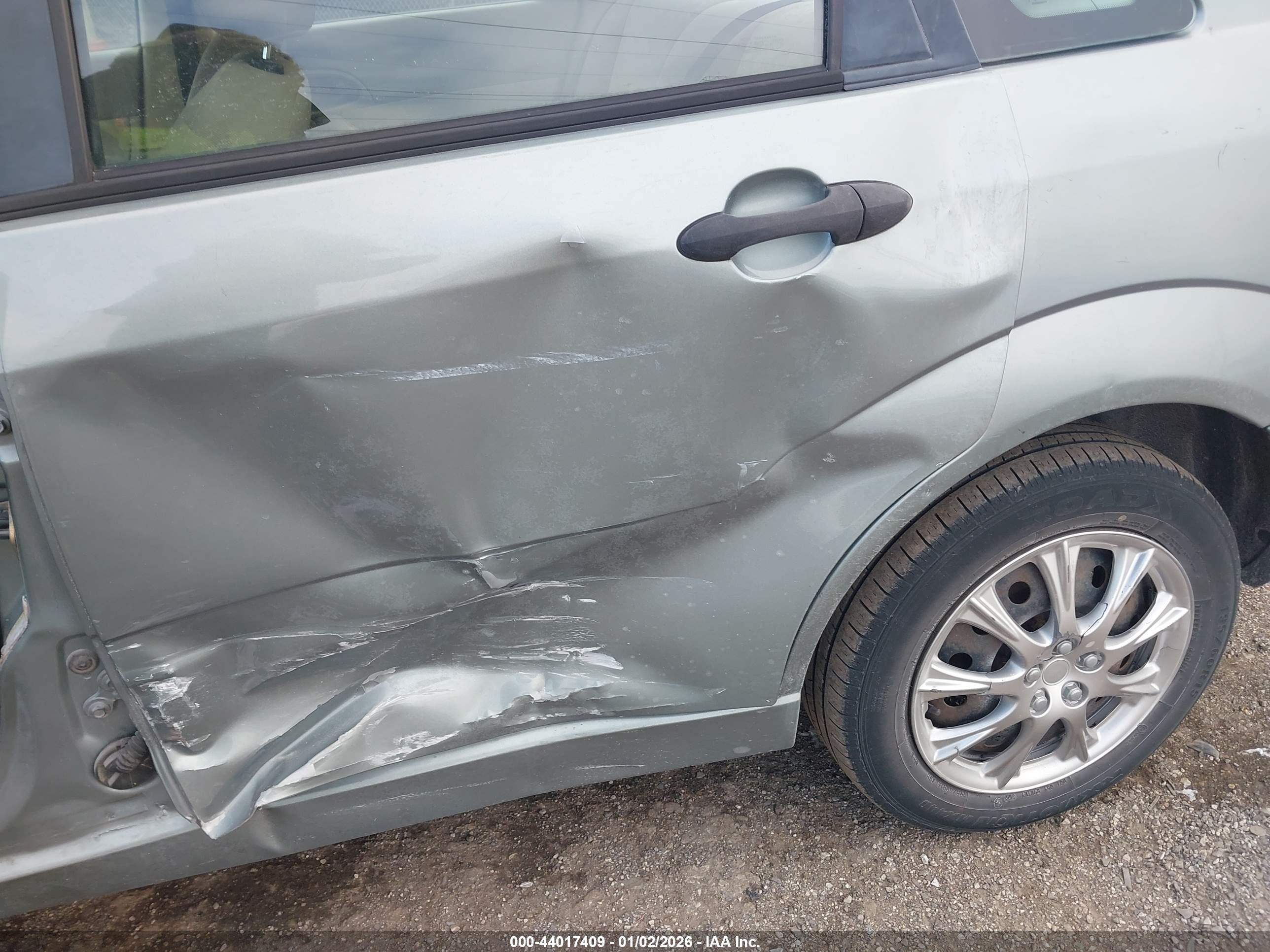 FORD FOCUS image 6