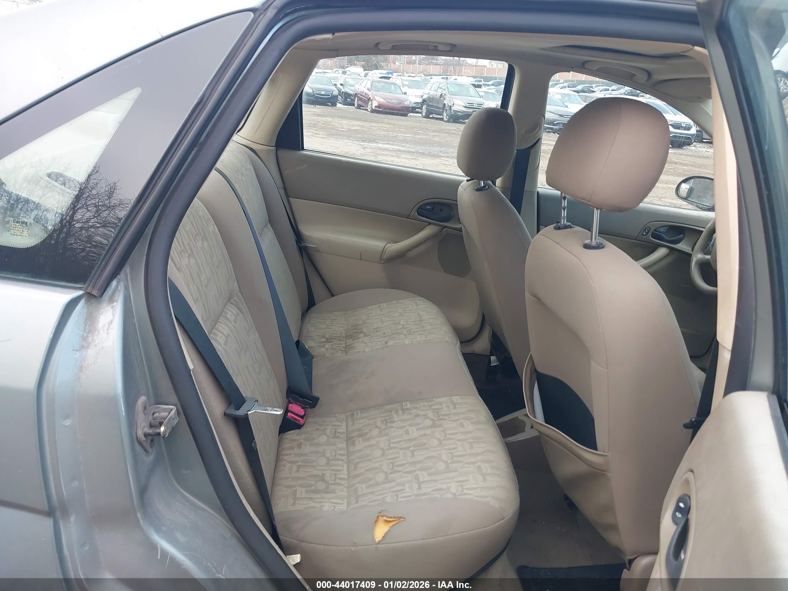 FORD FOCUS image 8