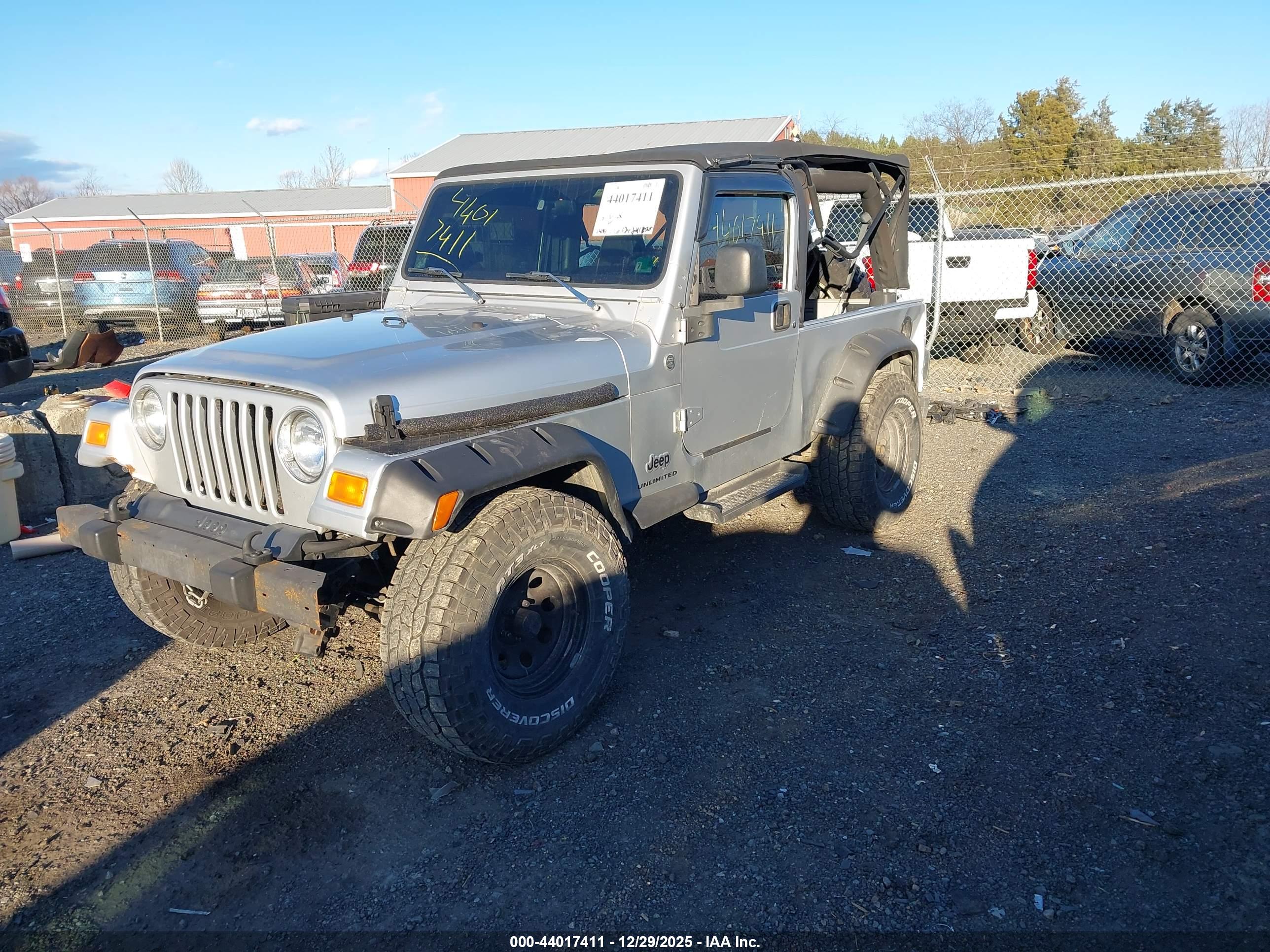 JEEP WRANGLER image 2