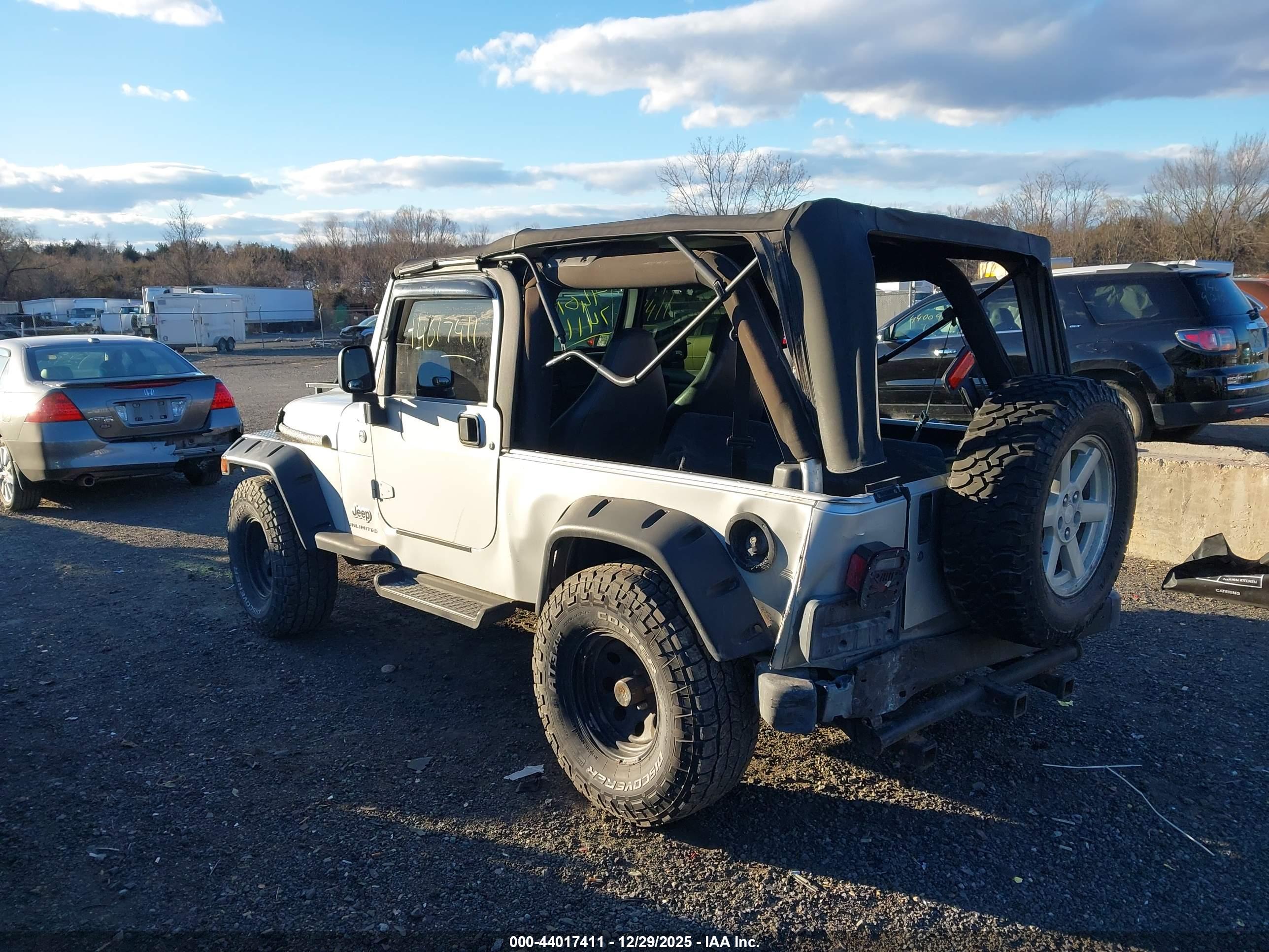 JEEP WRANGLER image 3