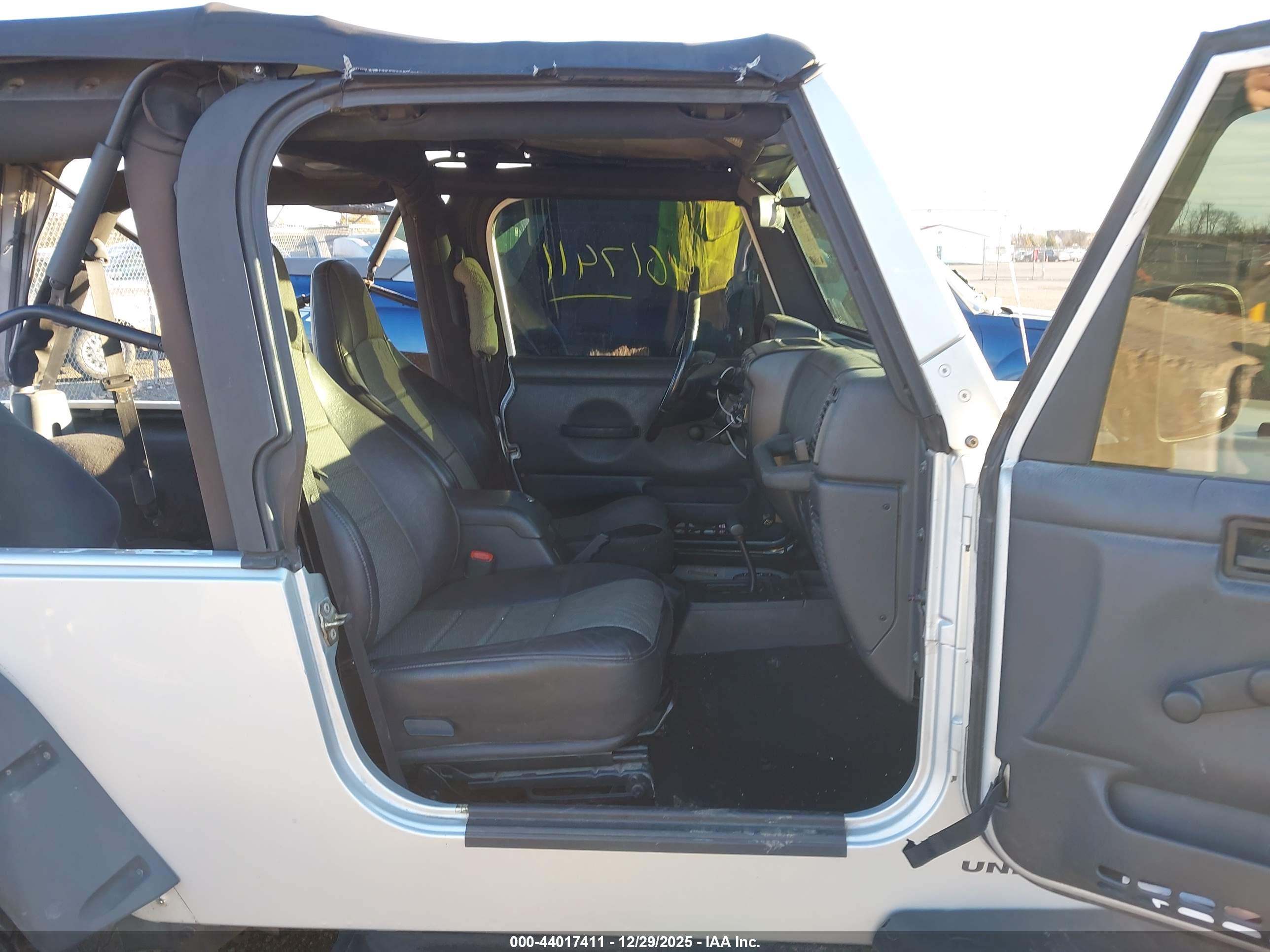 JEEP WRANGLER image 5