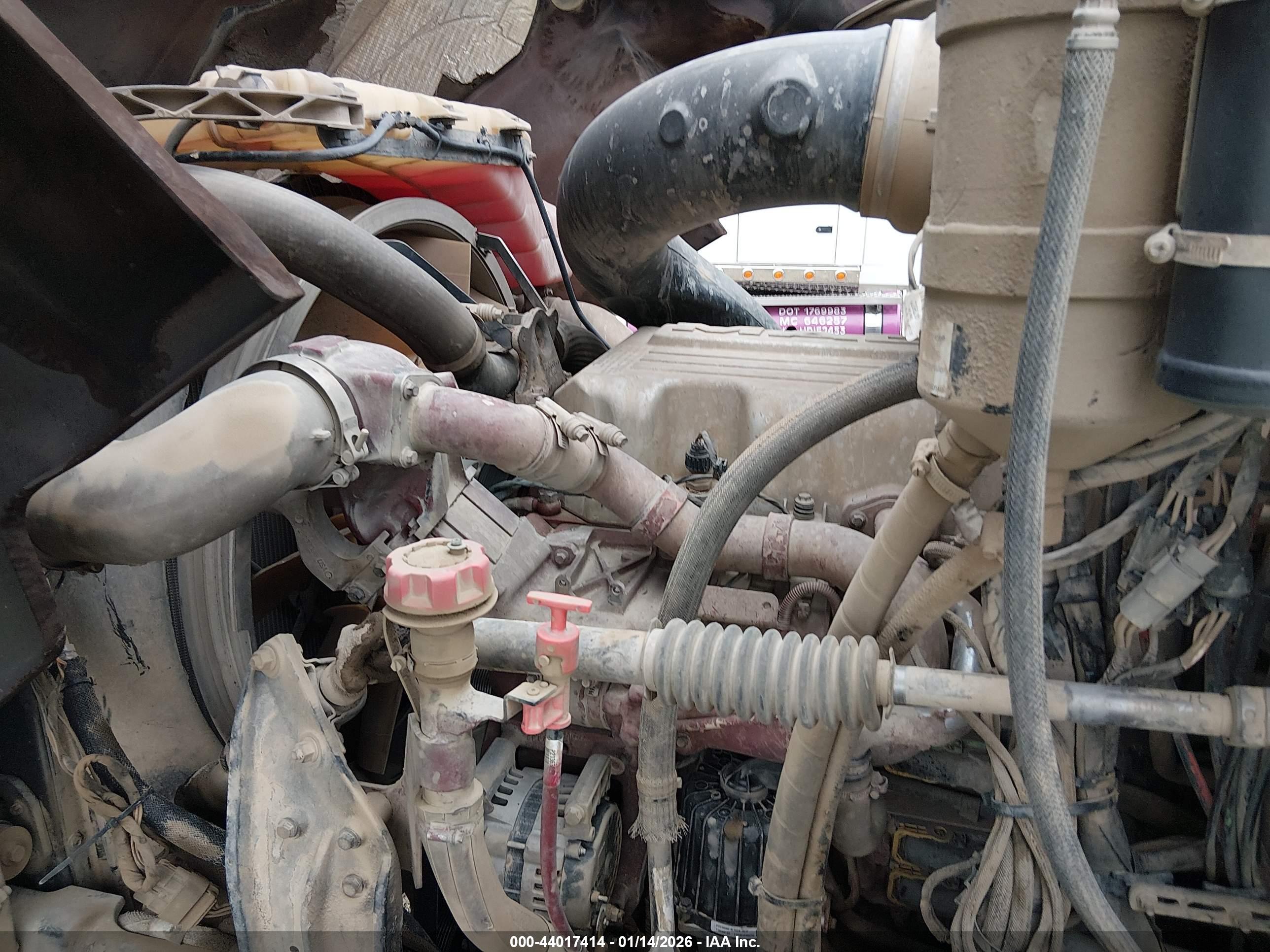 MACK GRANITE image 10