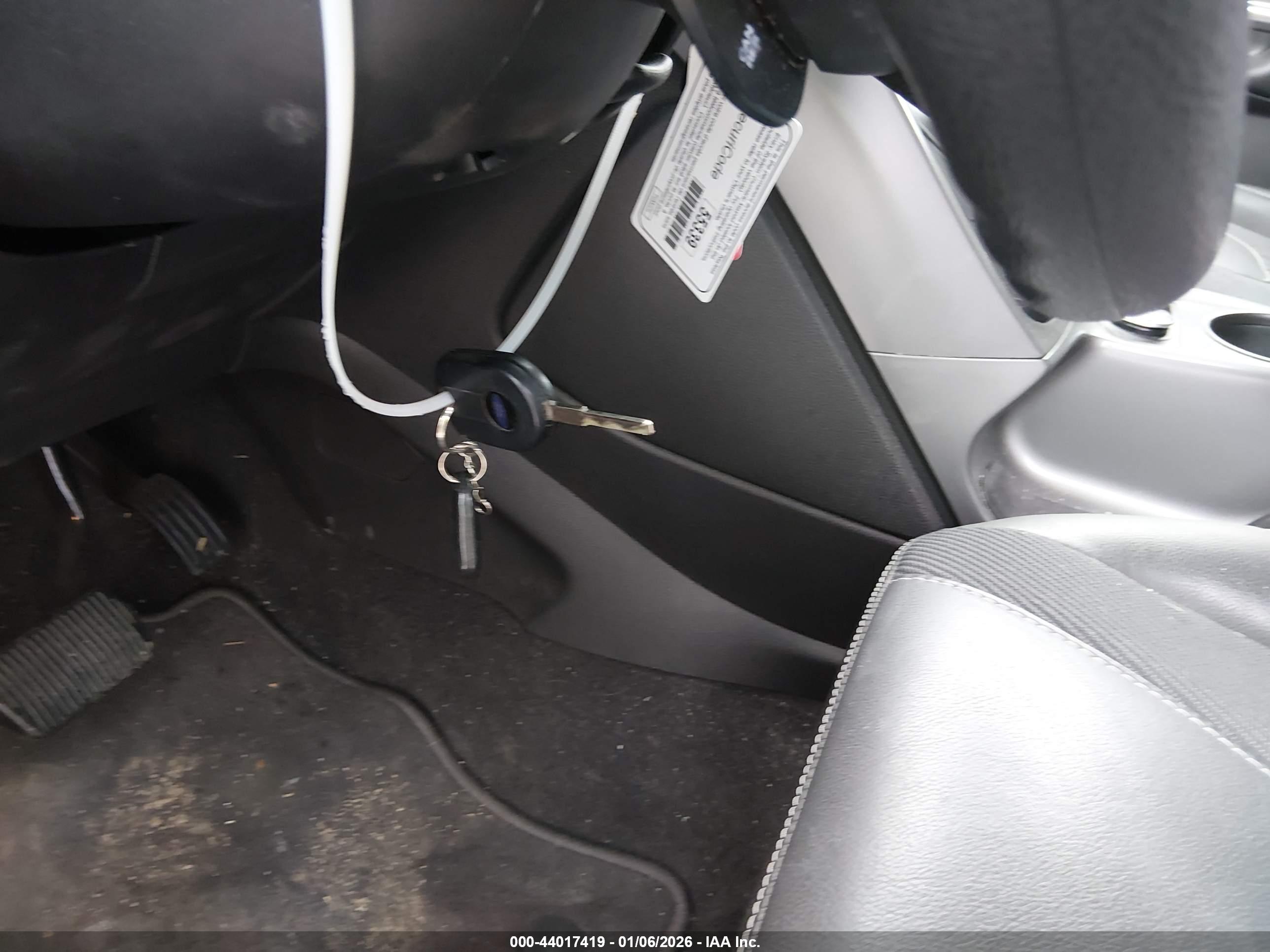 FORD ESCAPE image 11
