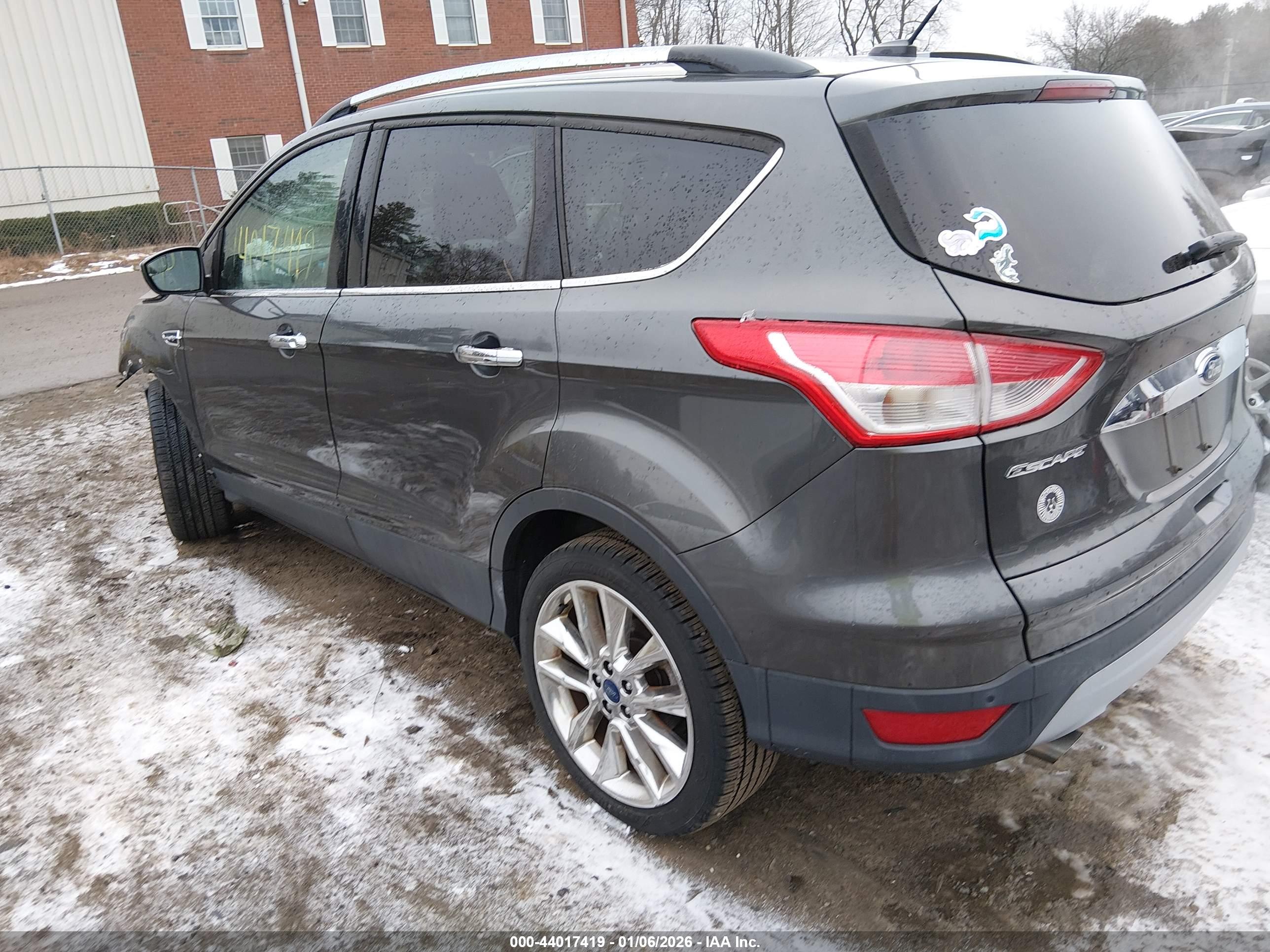 FORD ESCAPE image 3