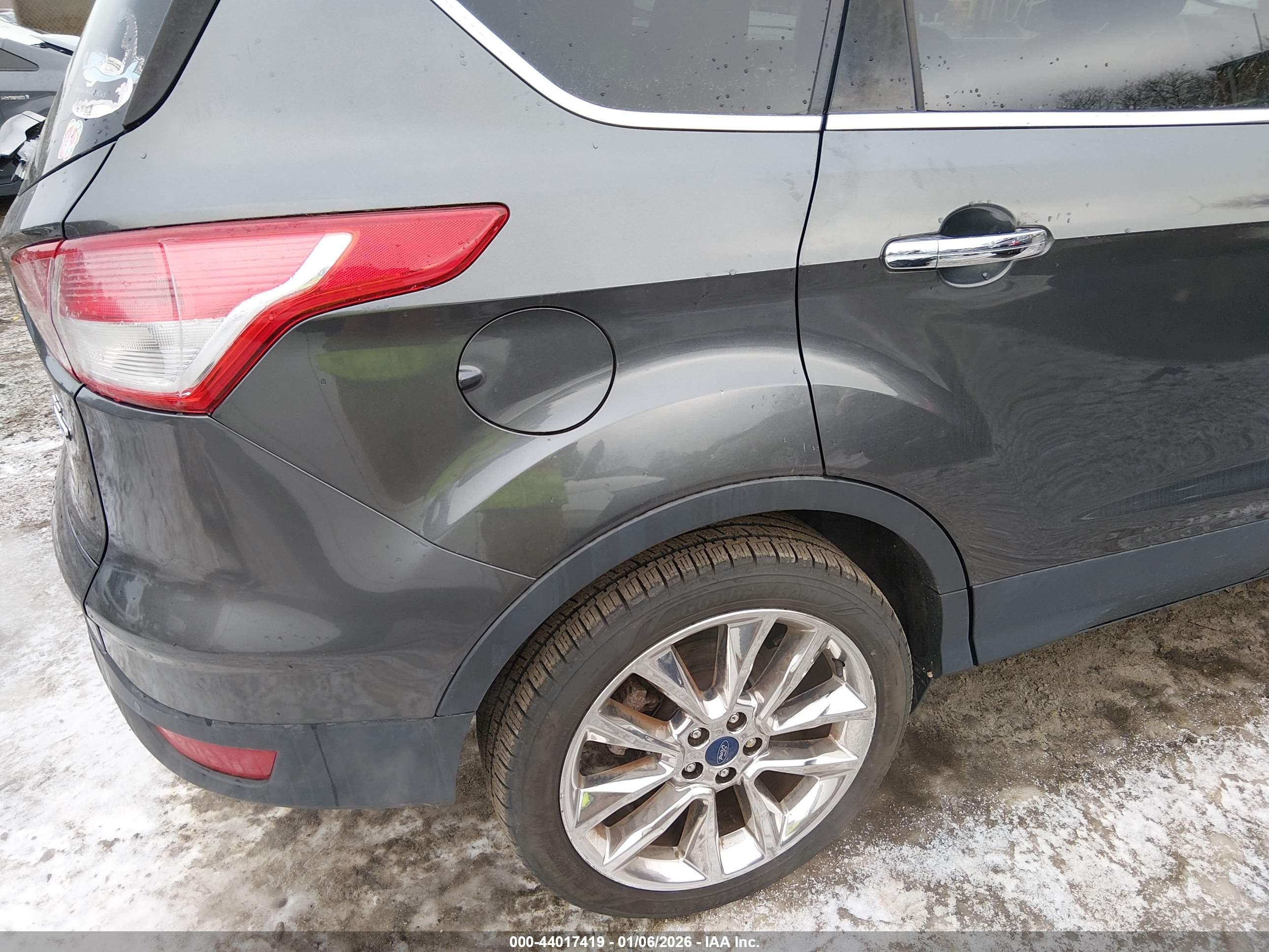 FORD ESCAPE image 4
