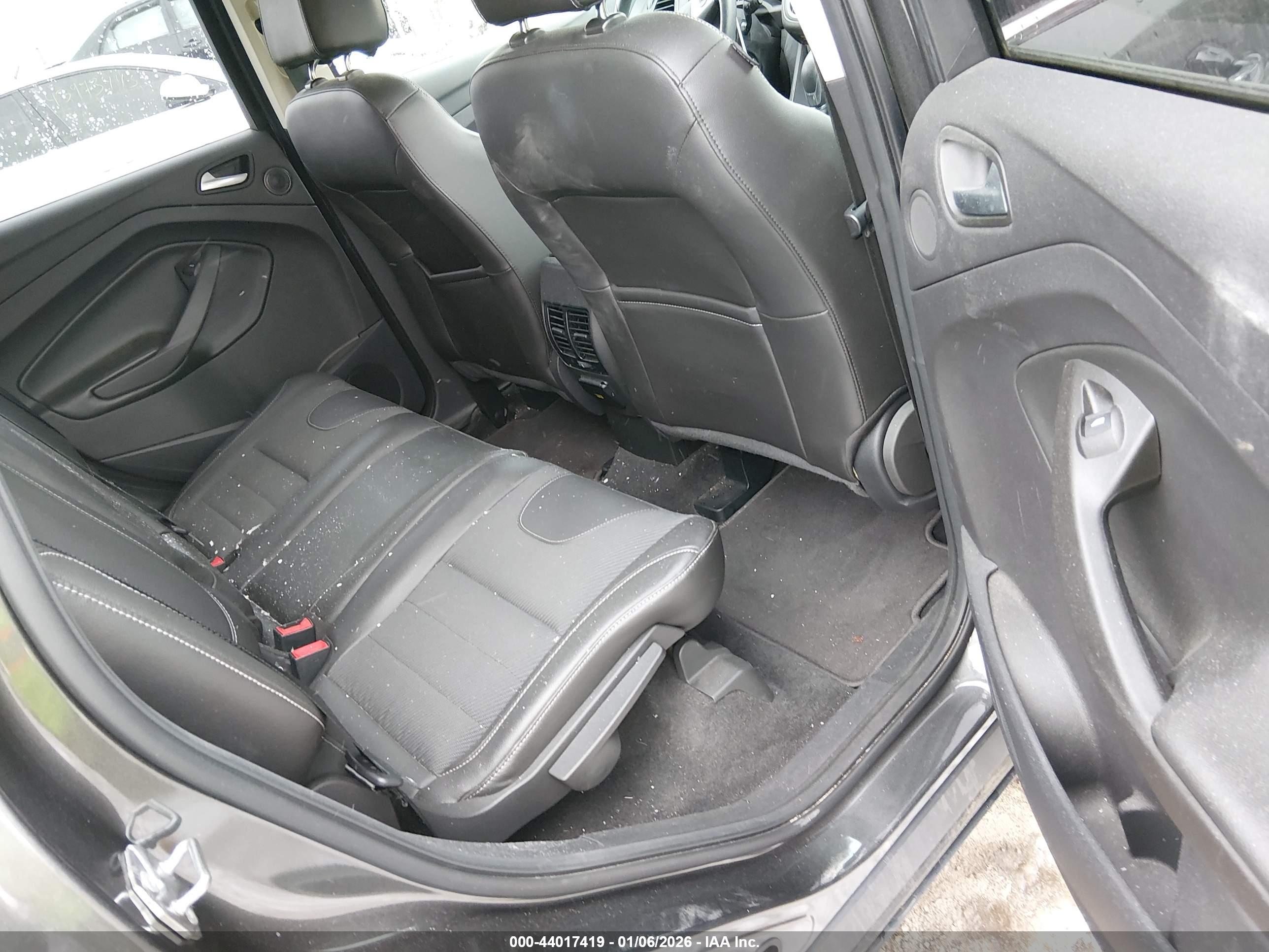 FORD ESCAPE image 8