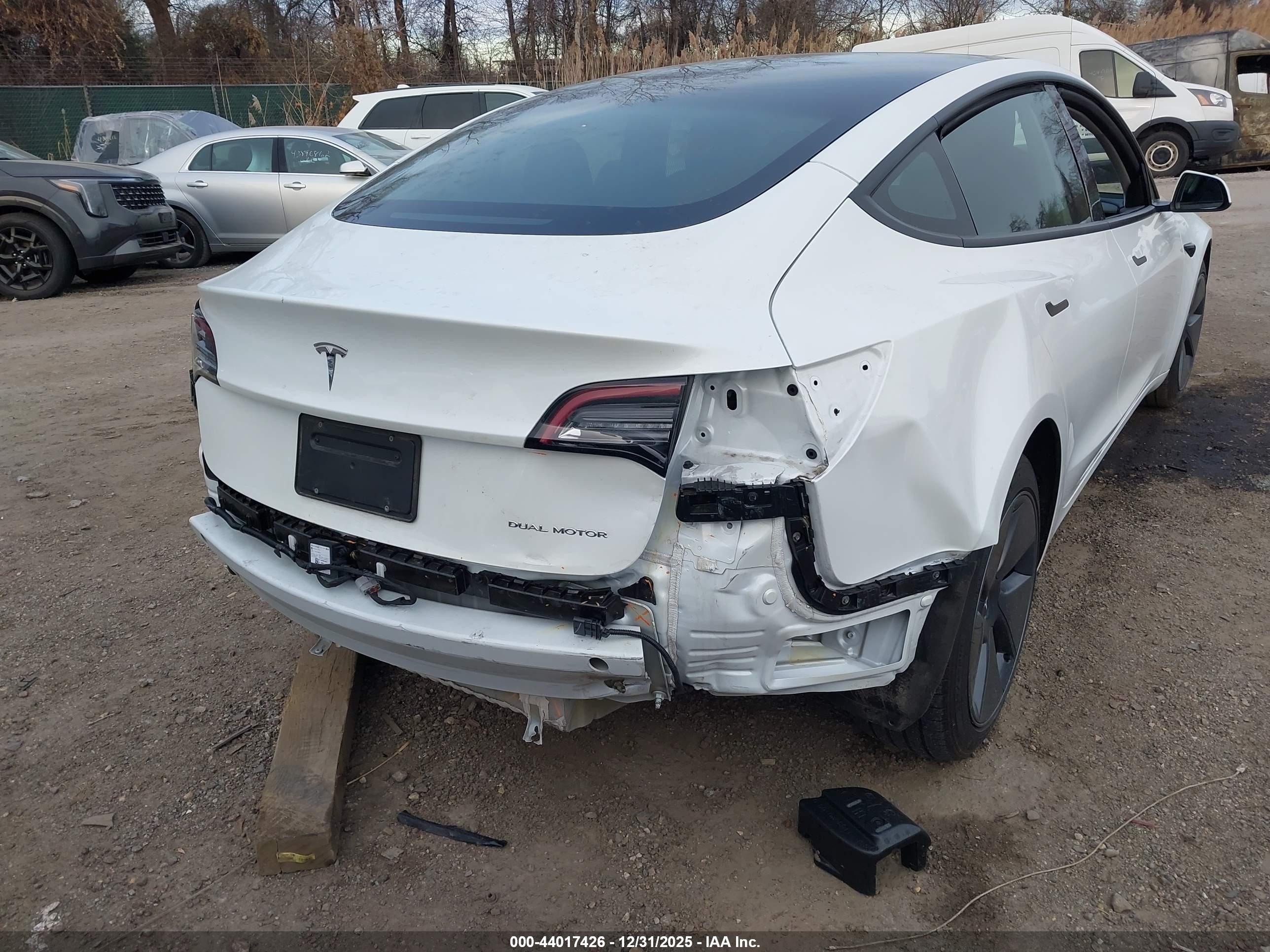 TESLA MODEL image 6