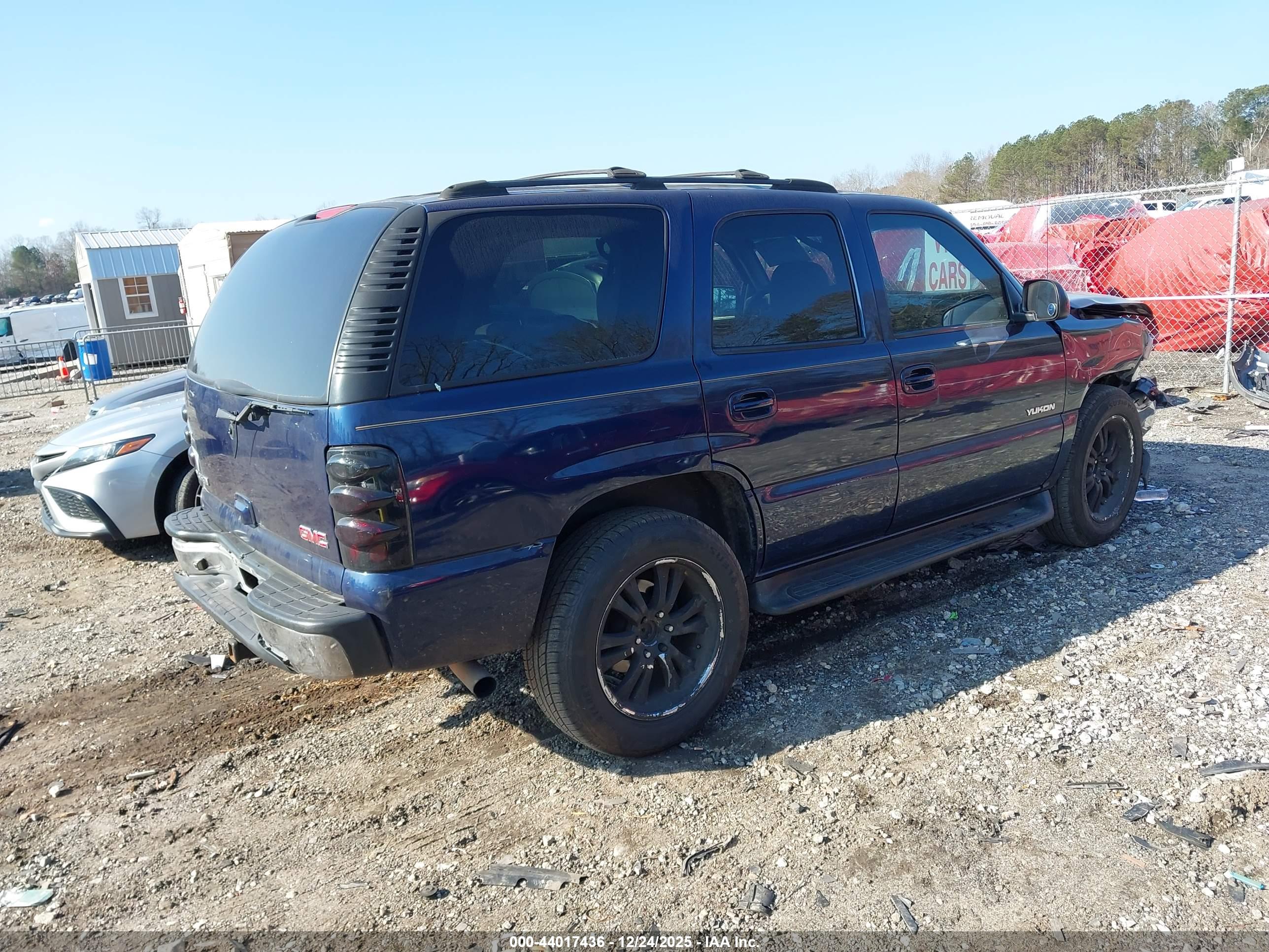 GMC YUKON image 4