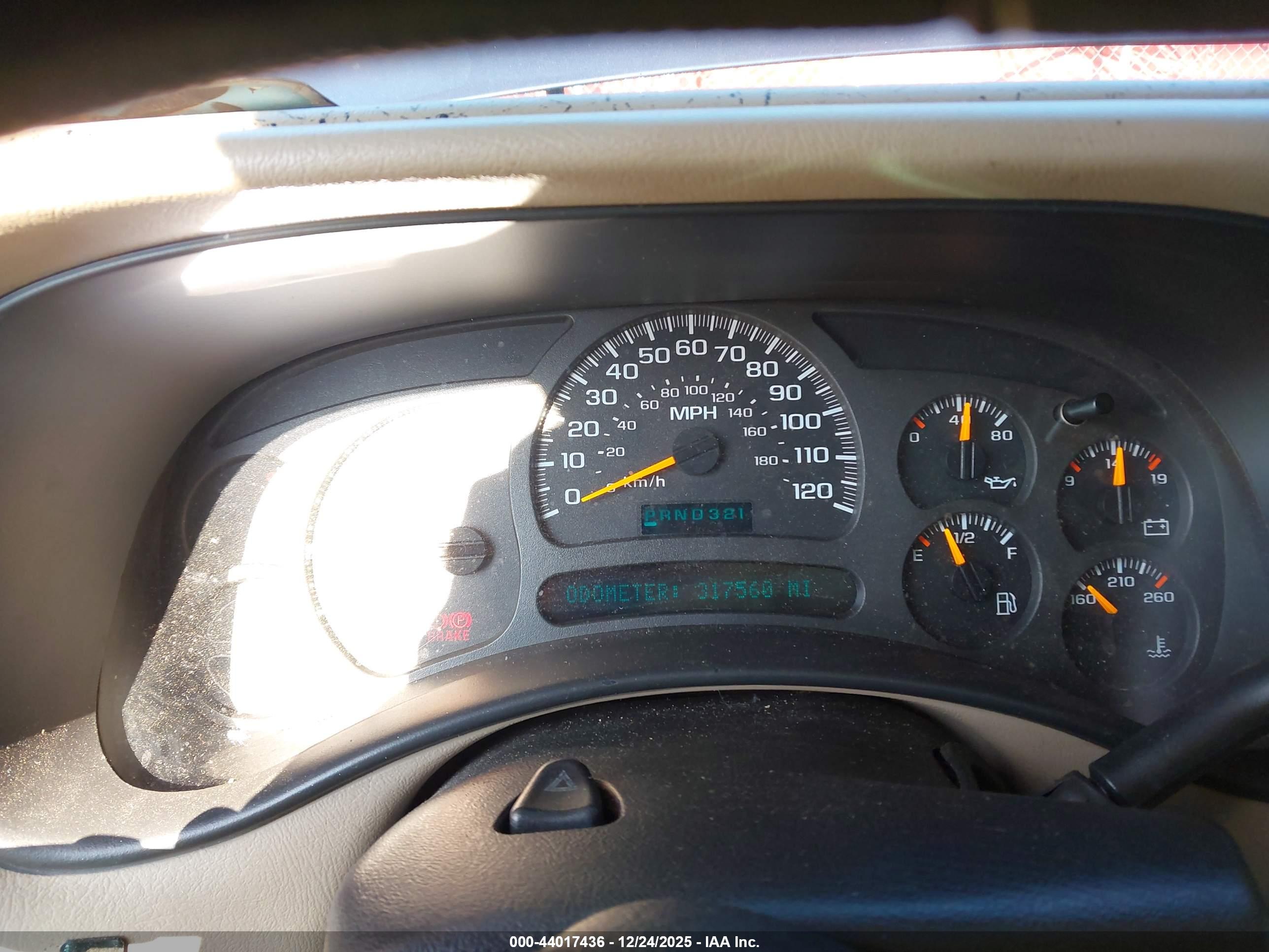 GMC YUKON image 7