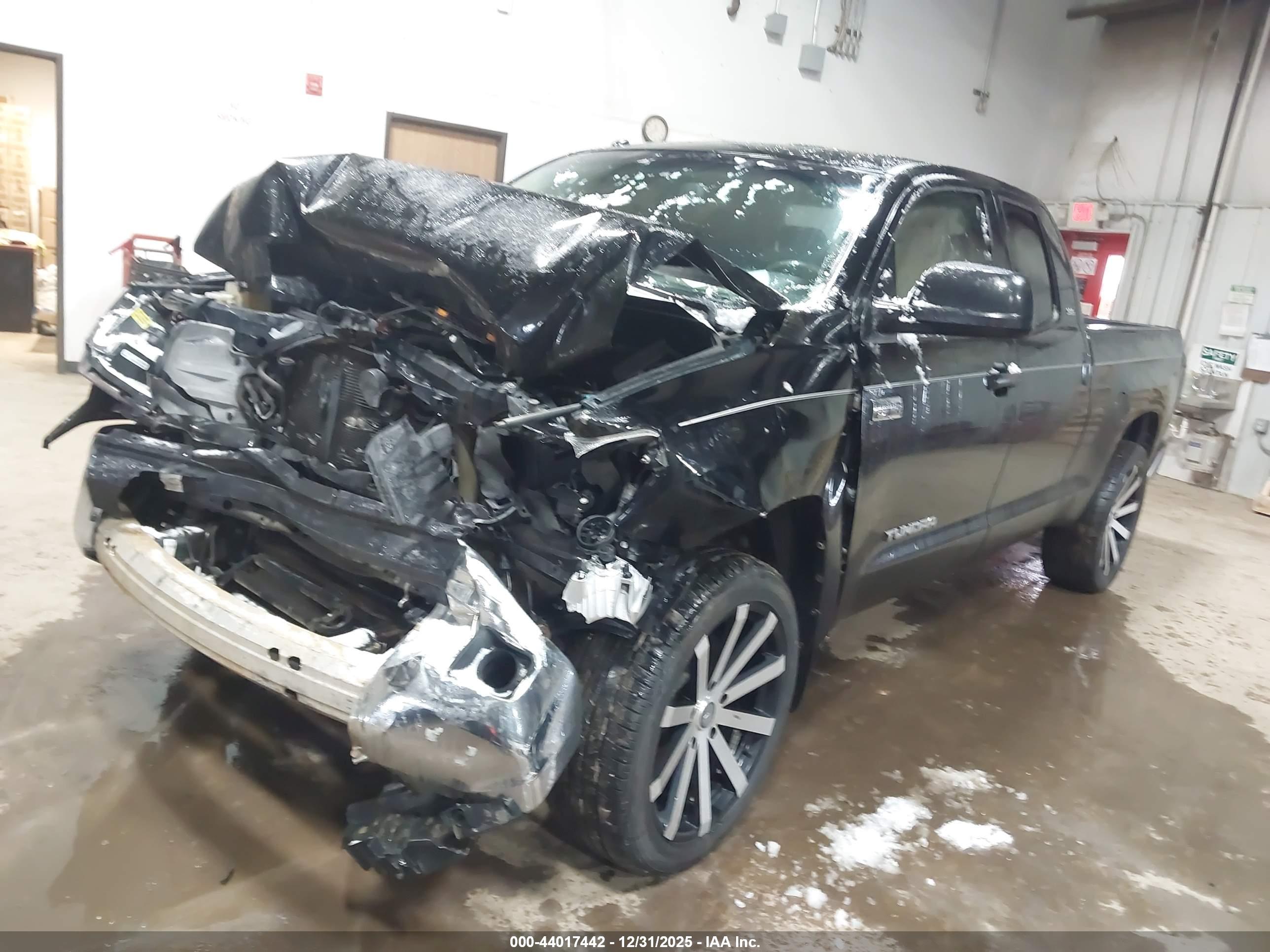 TOYOTA TUNDRA image 2