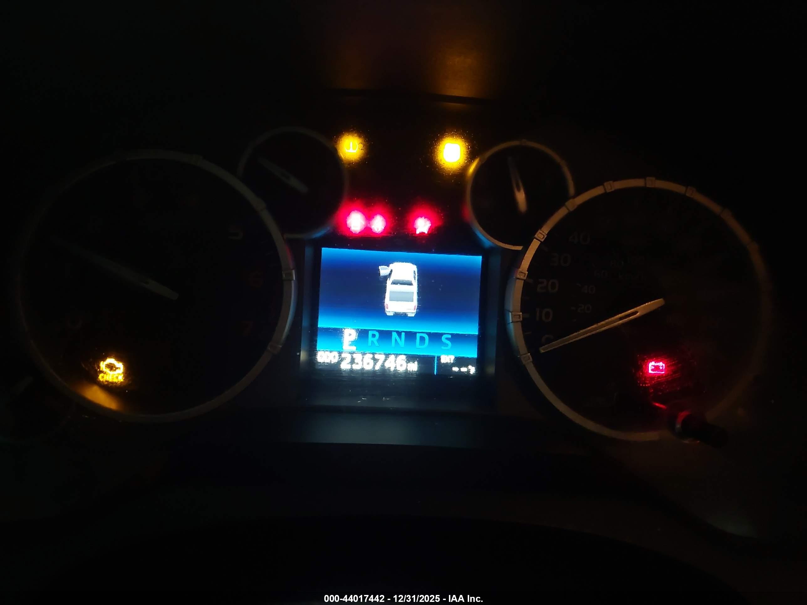TOYOTA TUNDRA image 7