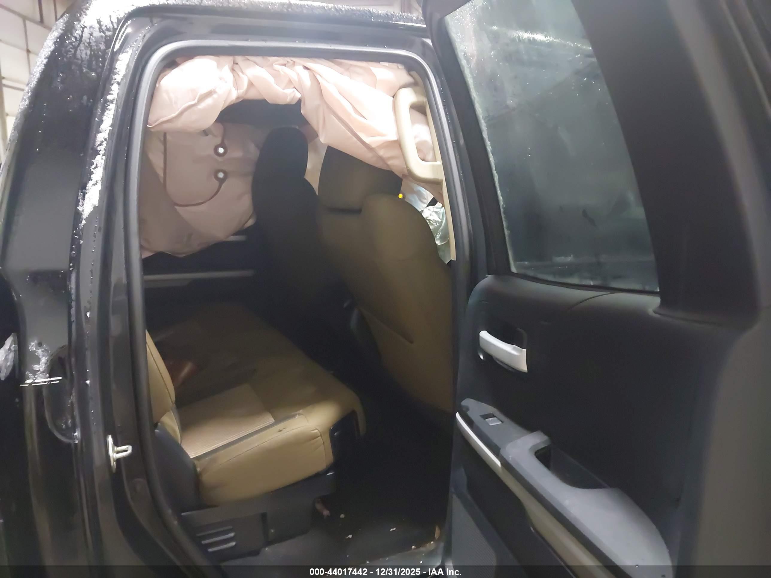 TOYOTA TUNDRA image 8