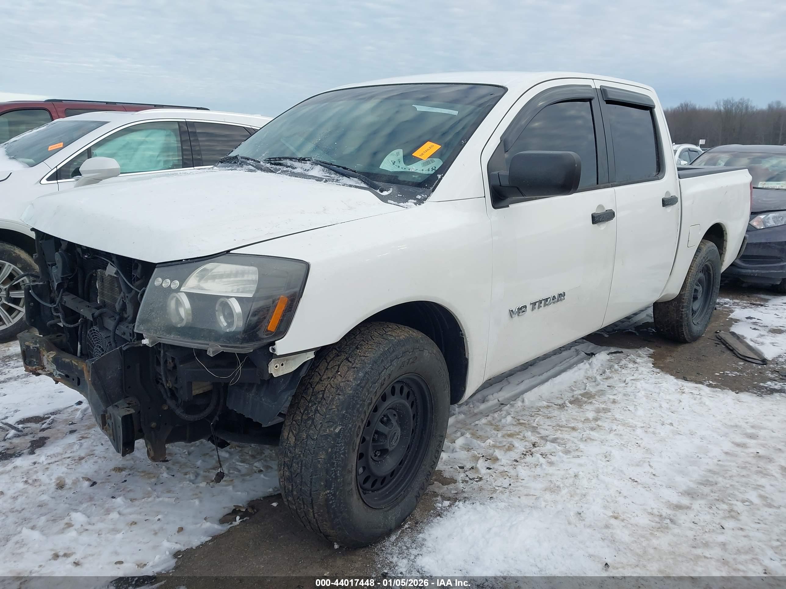 NISSAN TITAN image 2