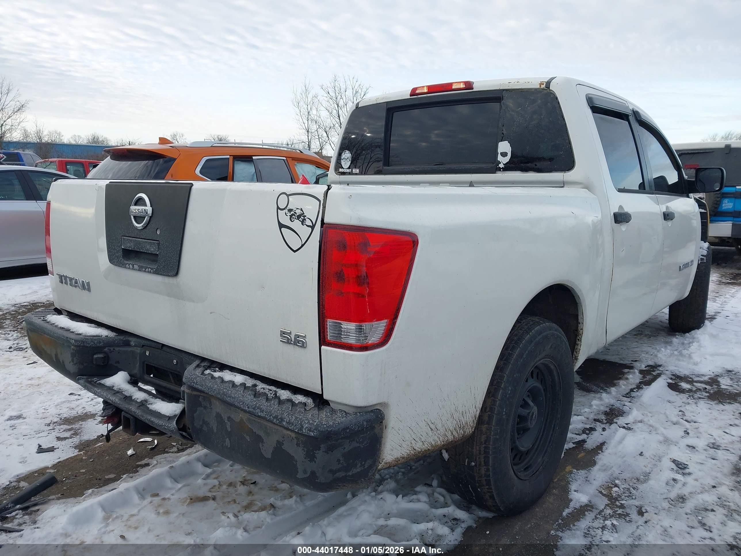NISSAN TITAN image 4
