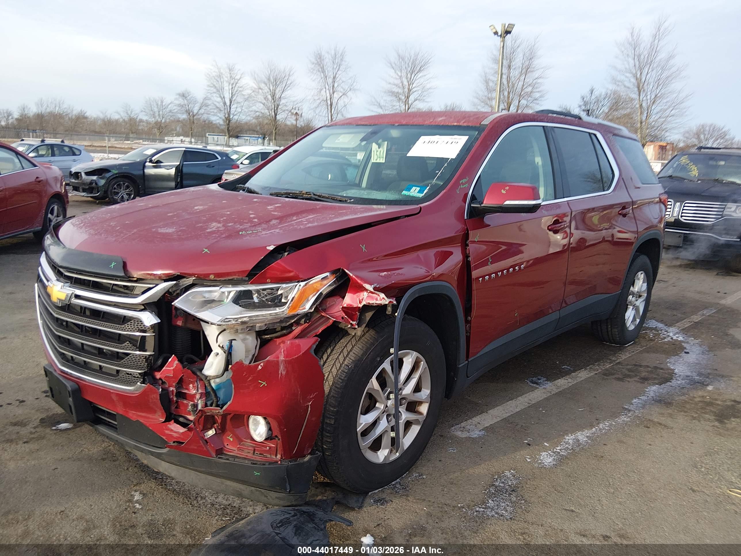 CHEVROLET TRAVERSE image 2