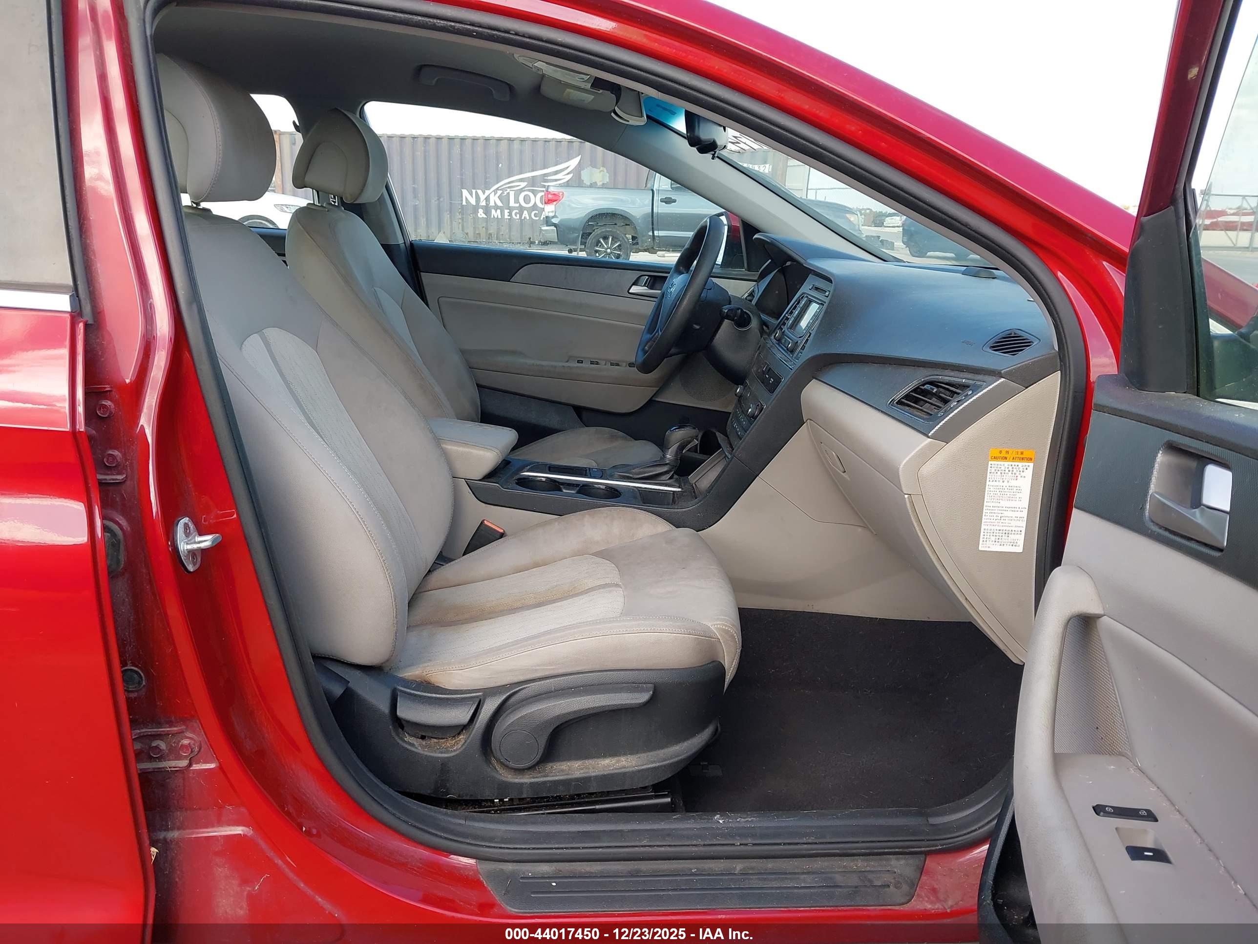 HYUNDAI SONATA image 5