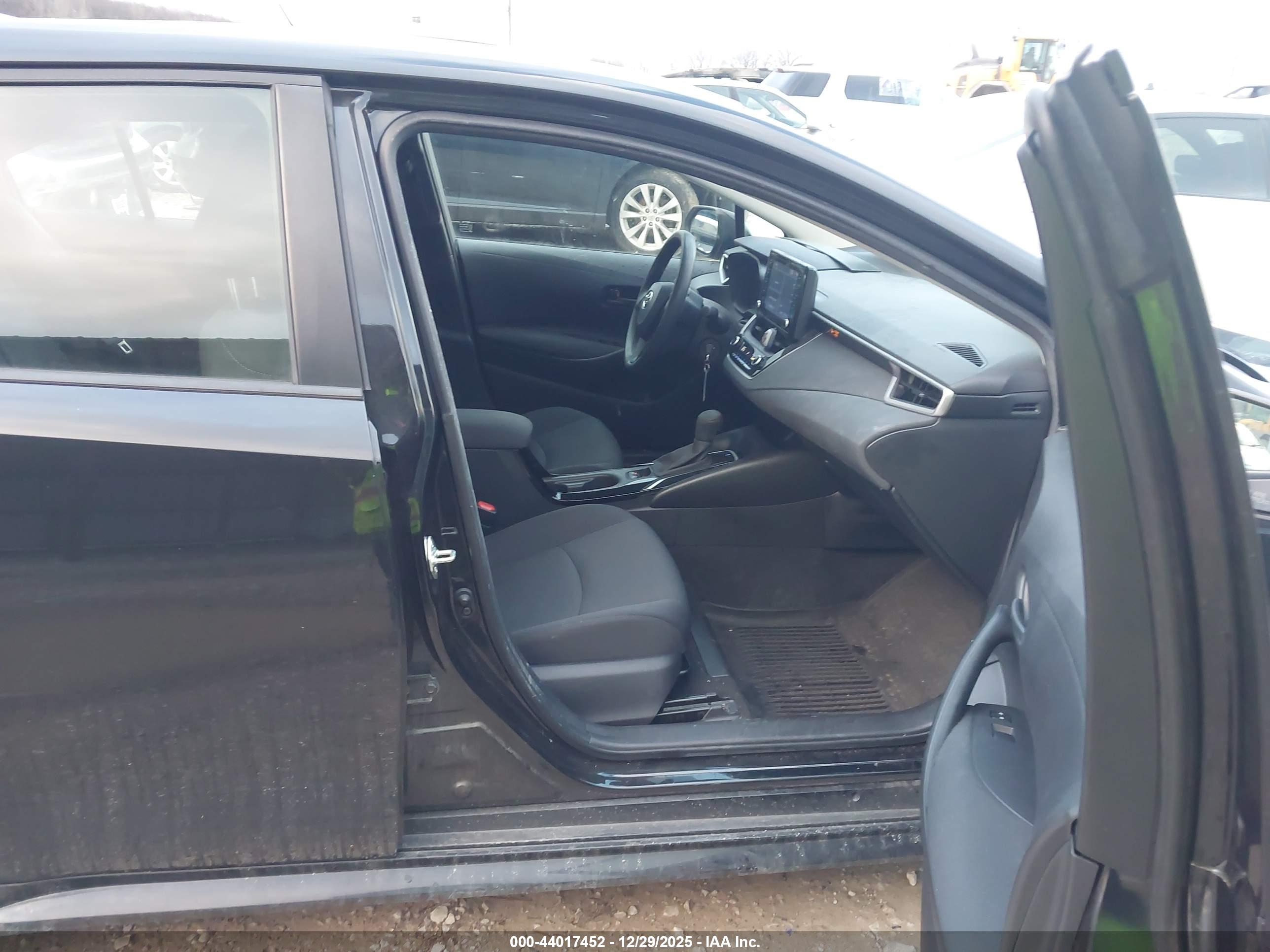 TOYOTA COROLLA image 5