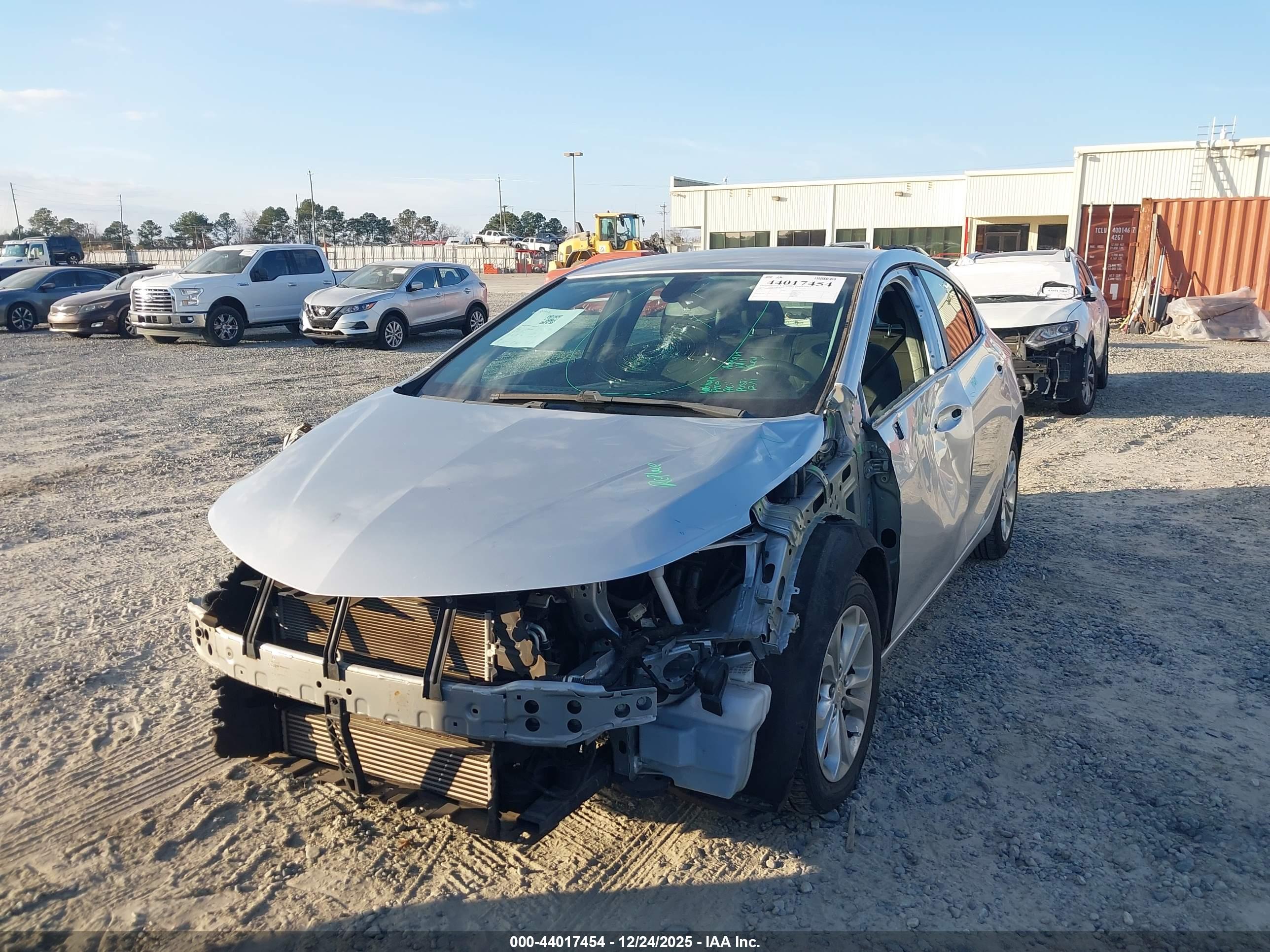 CHEVROLET CRUZE image 6