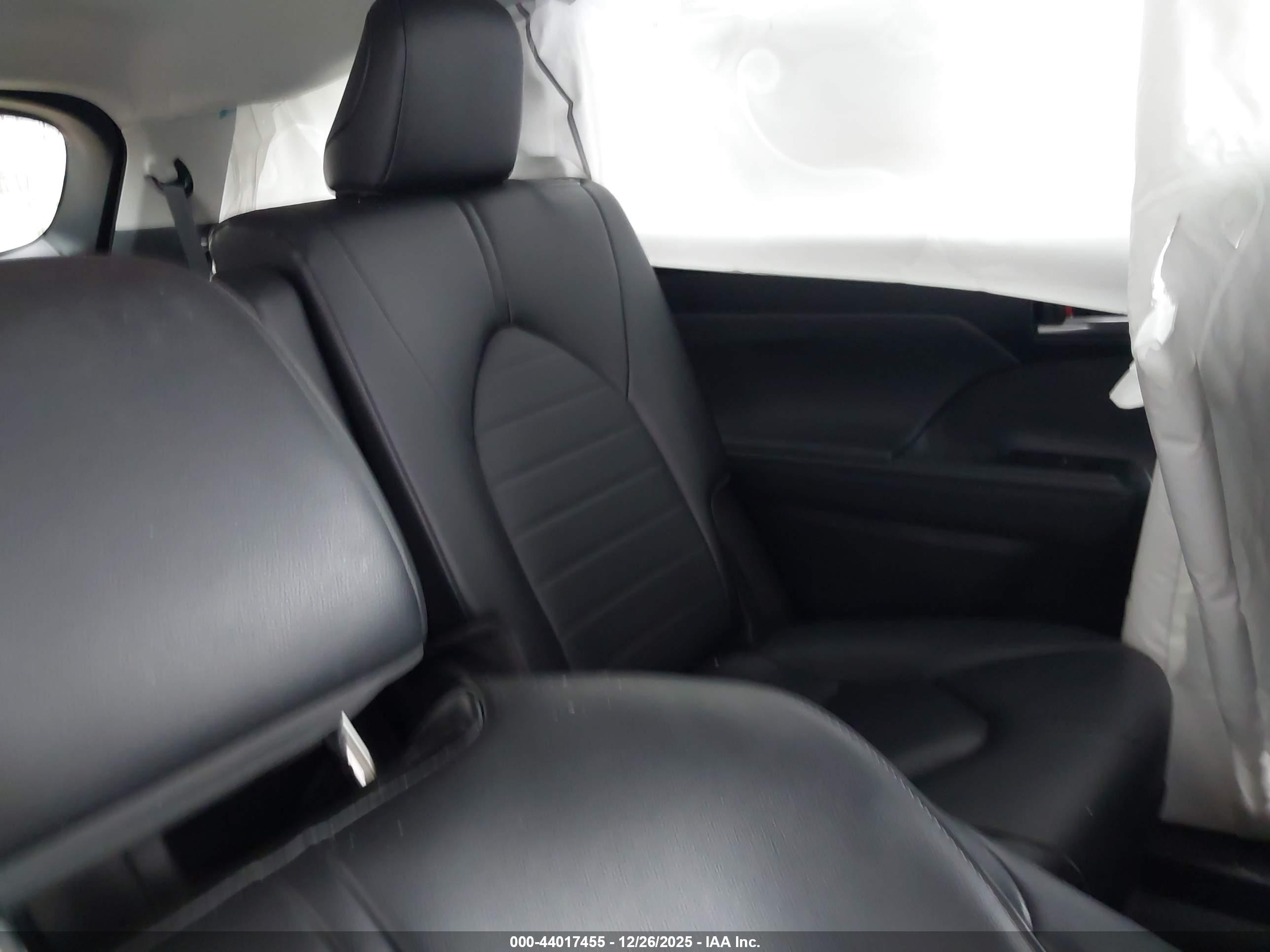 TOYOTA HIGHLANDER image 8