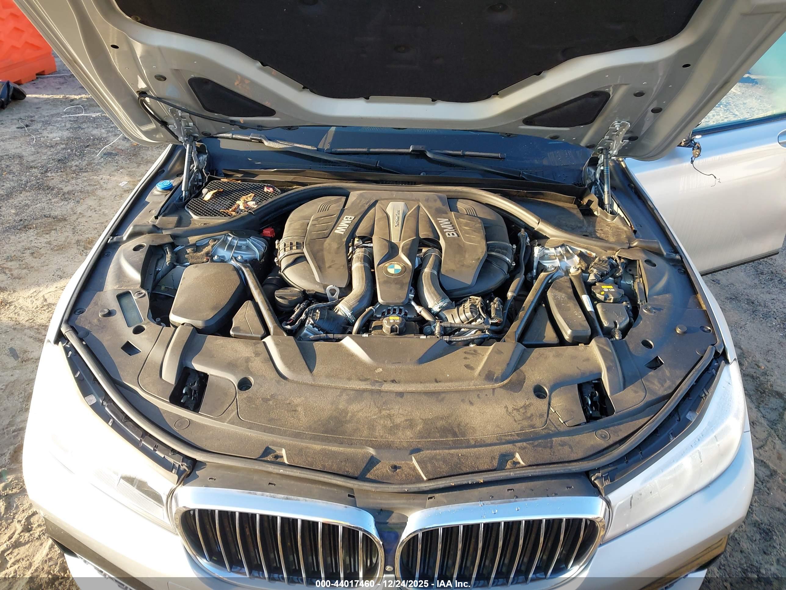 BMW 750I image 10