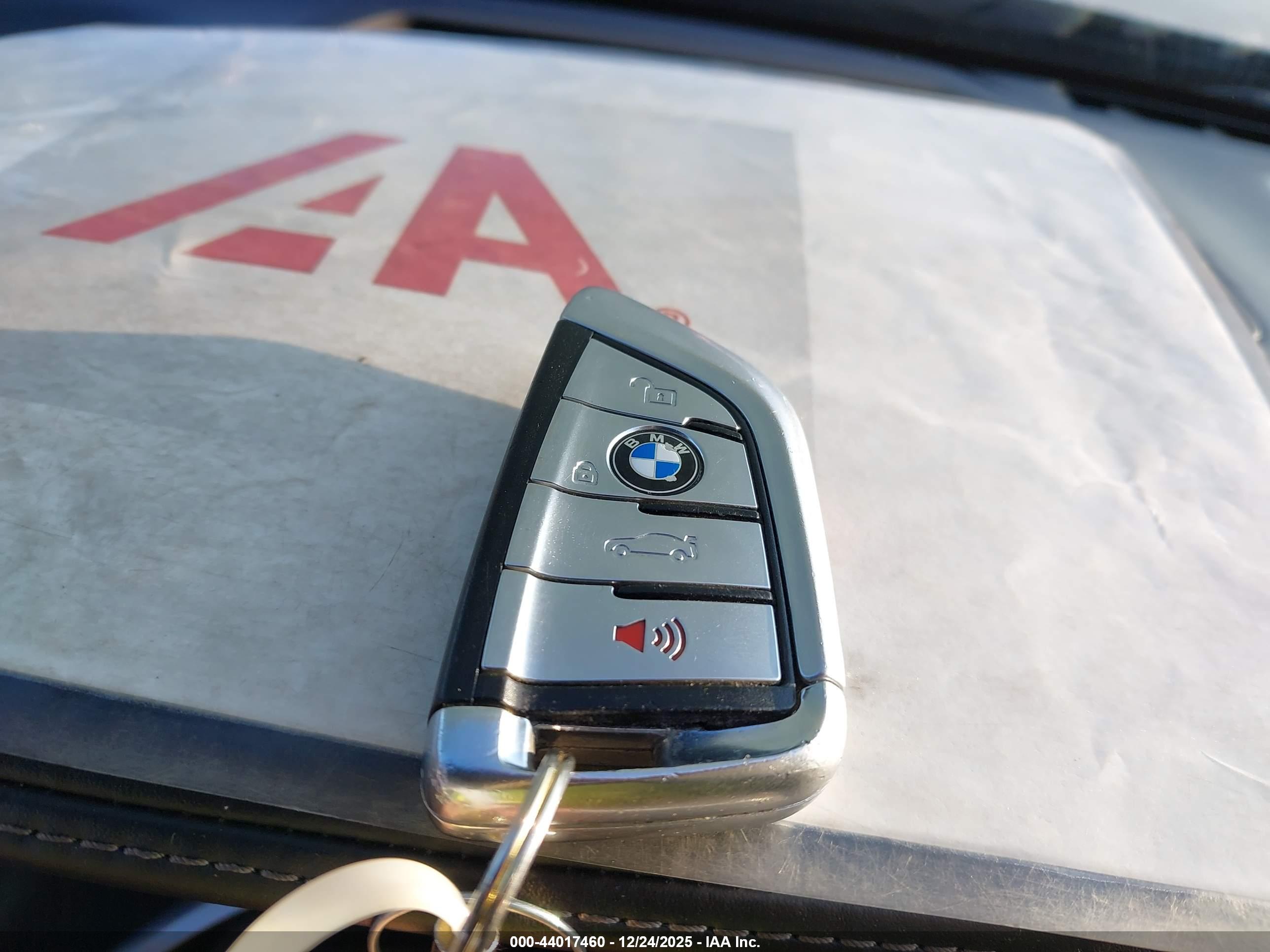 BMW 750I image 11