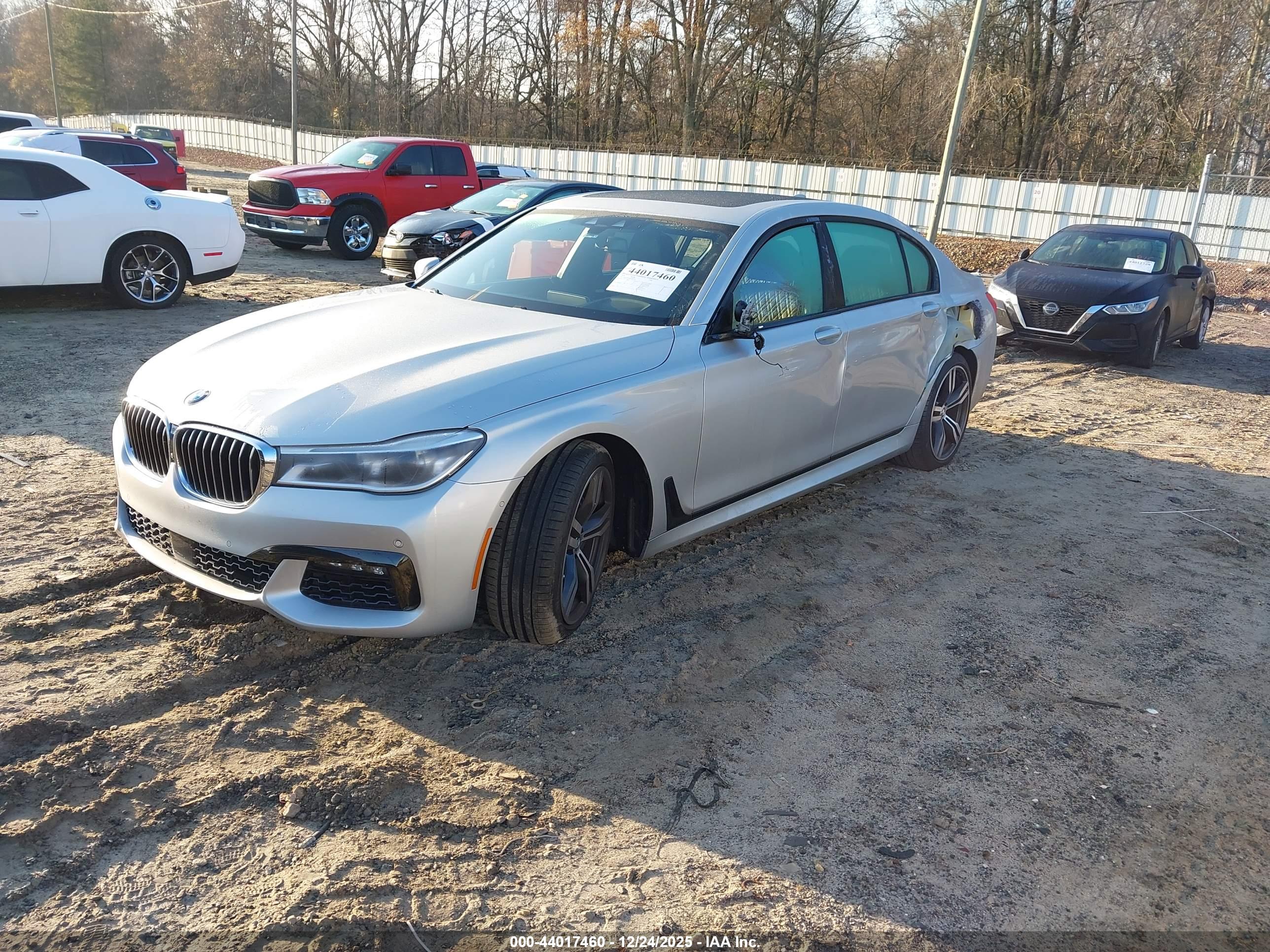 BMW 750I image 2