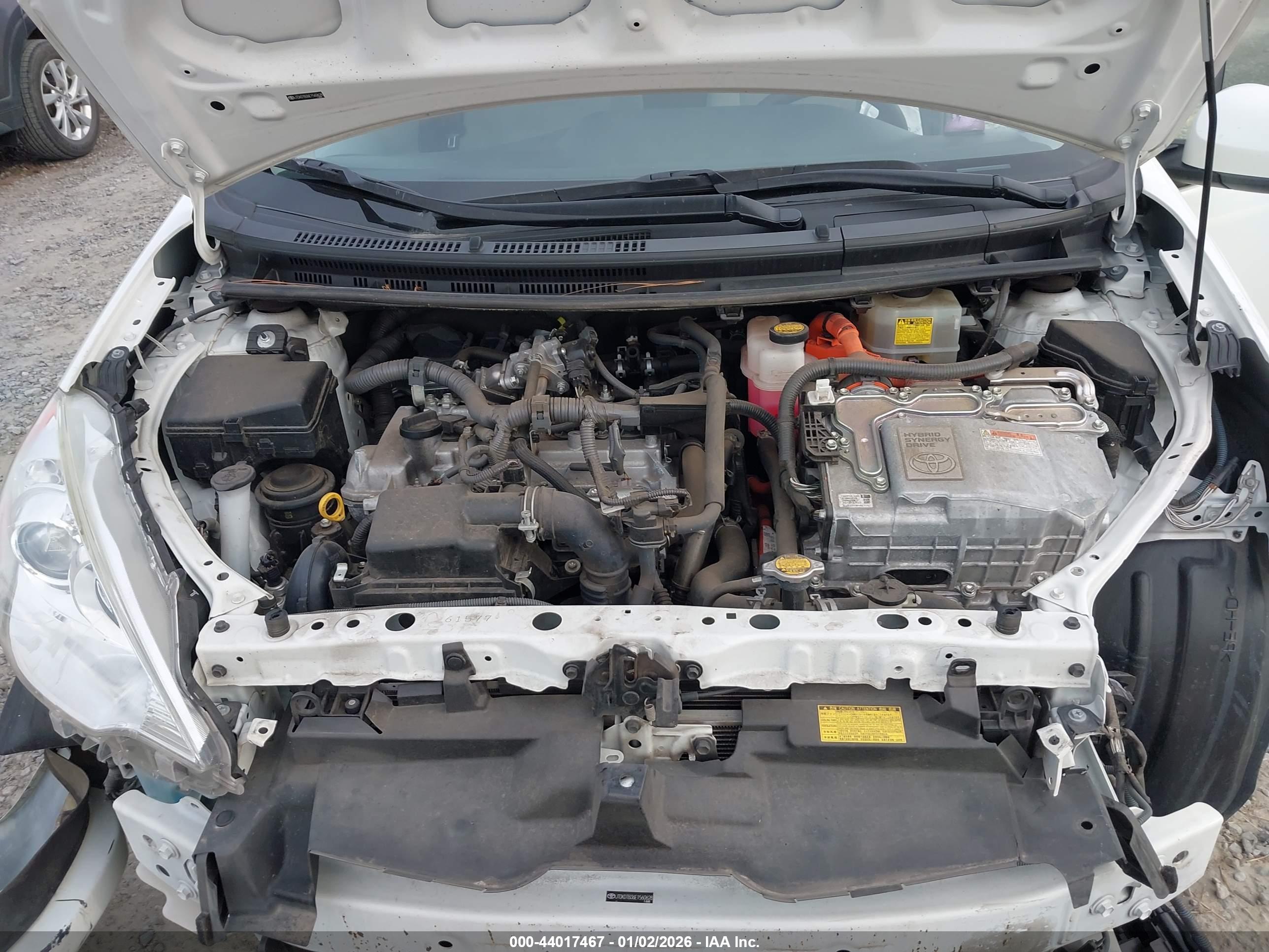 TOYOTA PRIUS image 10