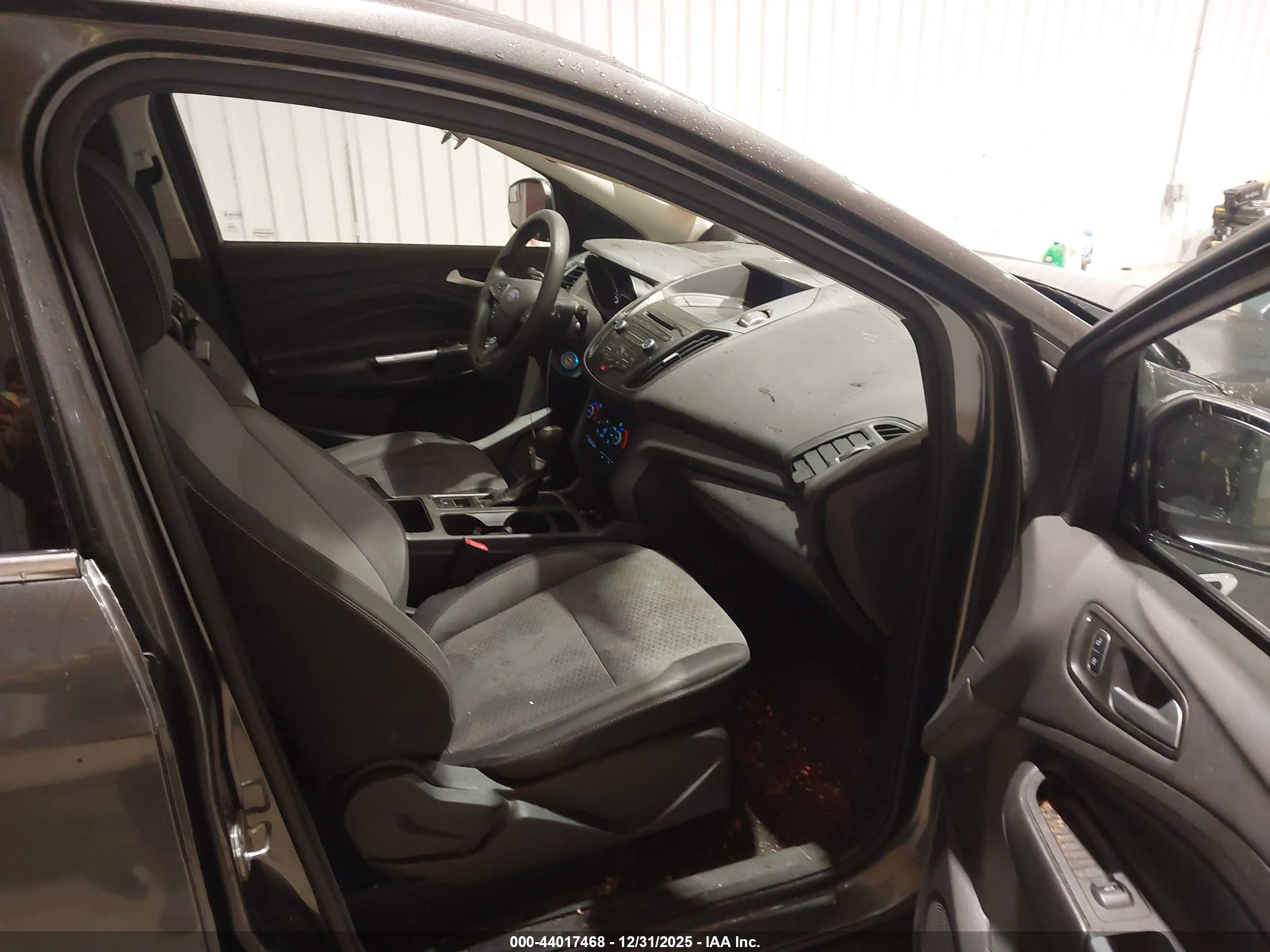 FORD ESCAPE image 5