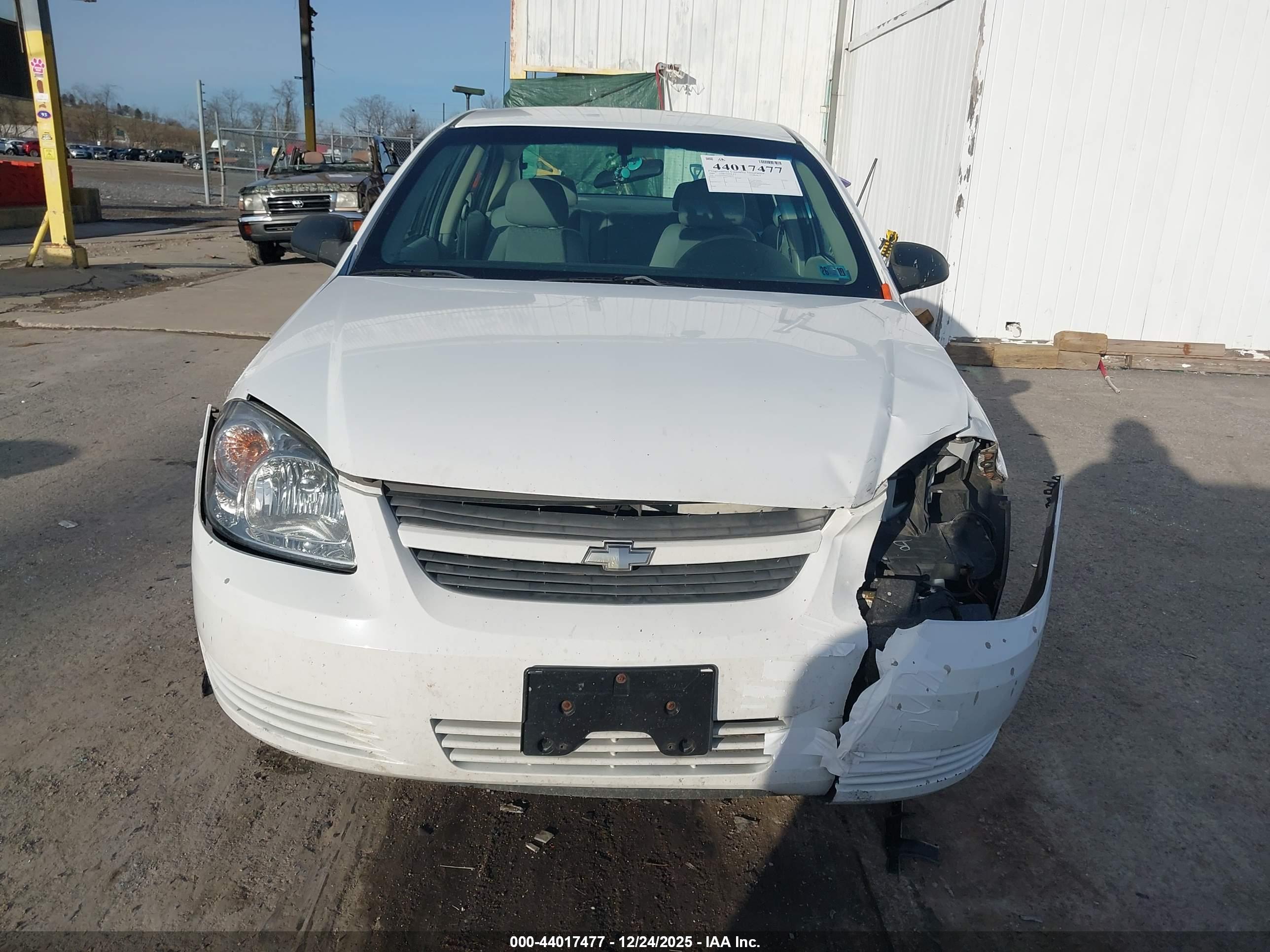 CHEVROLET COBALT image 6