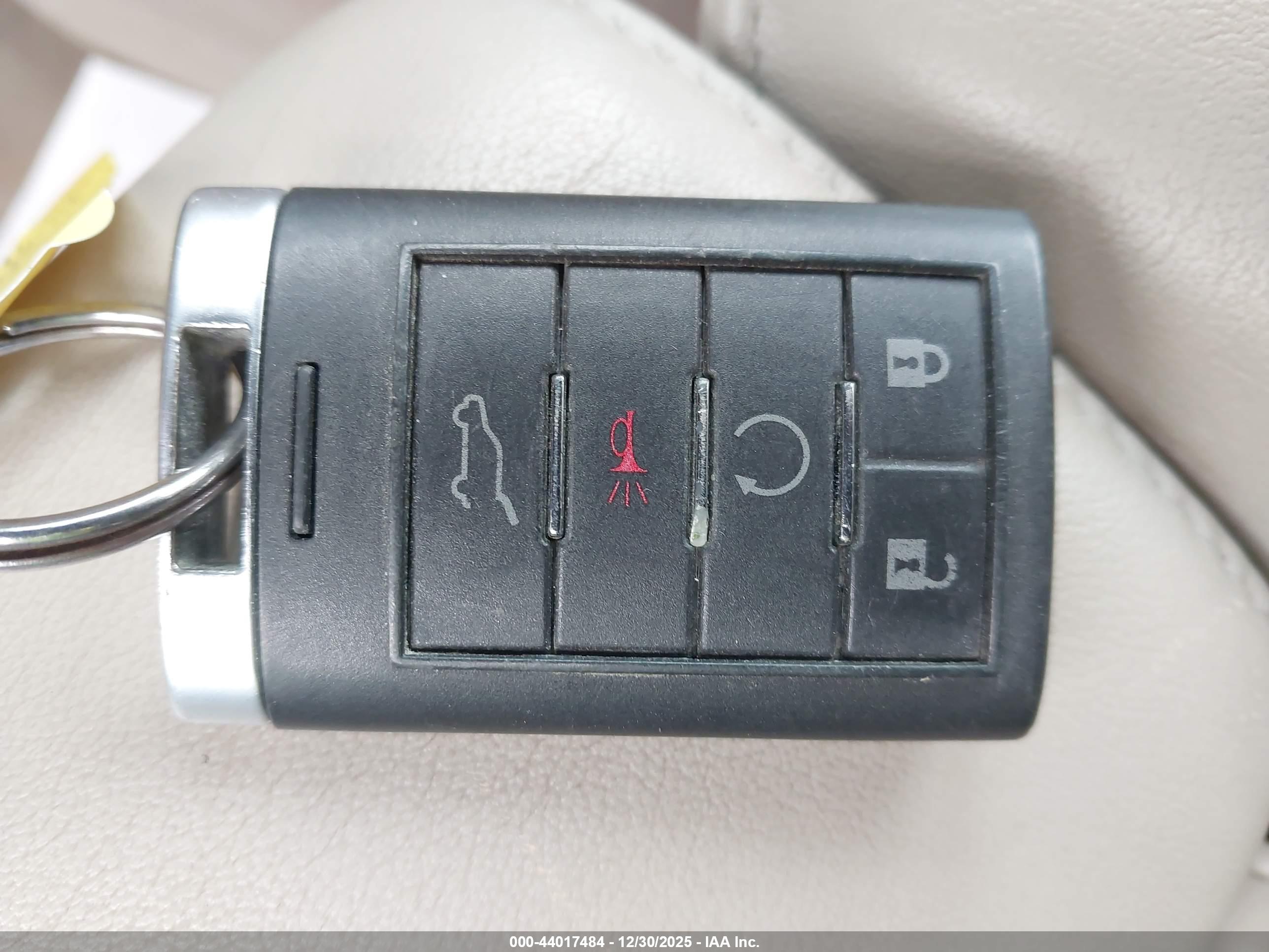 CADILLAC SRX image 11