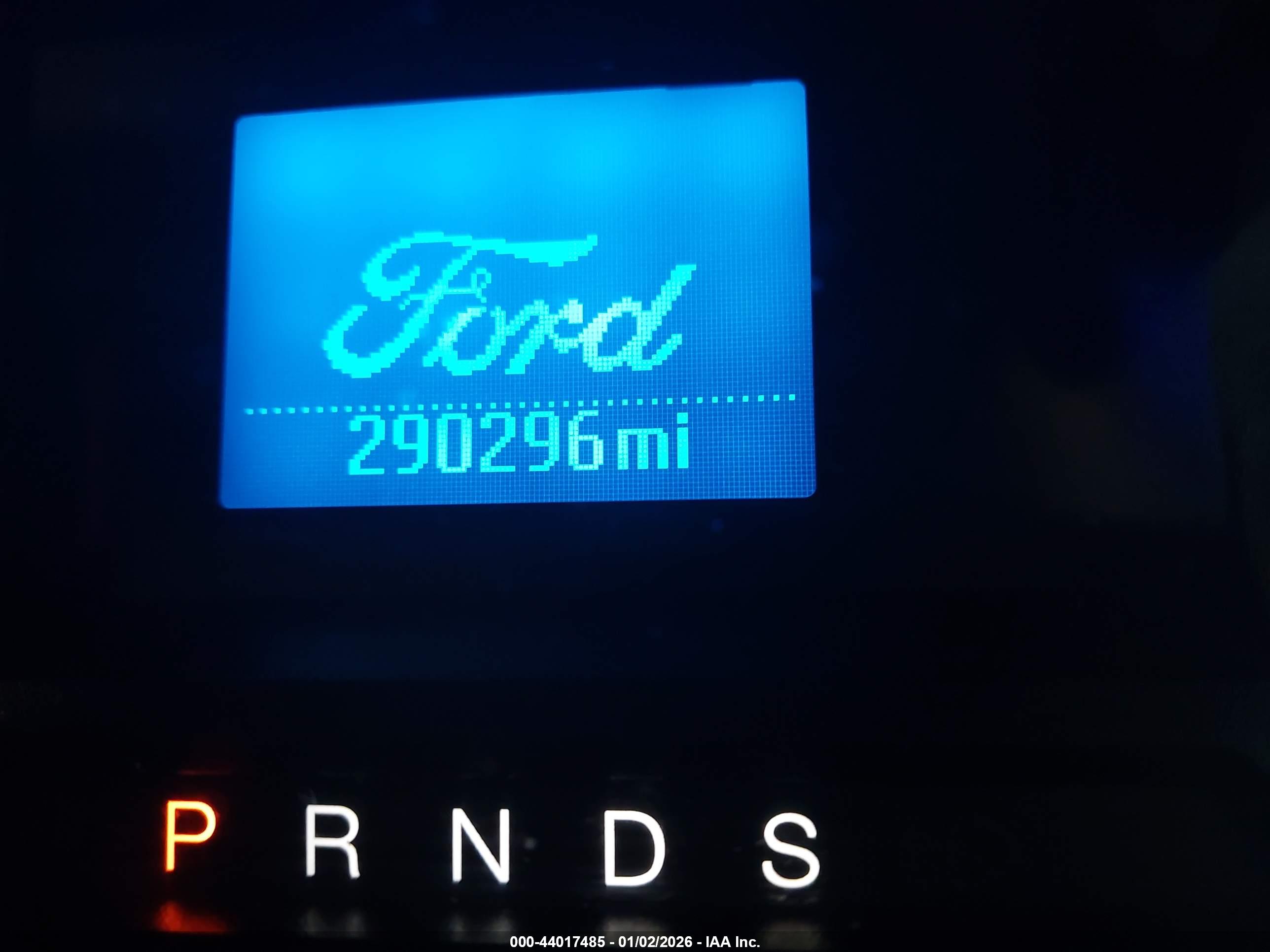 FORD FUSION image 7