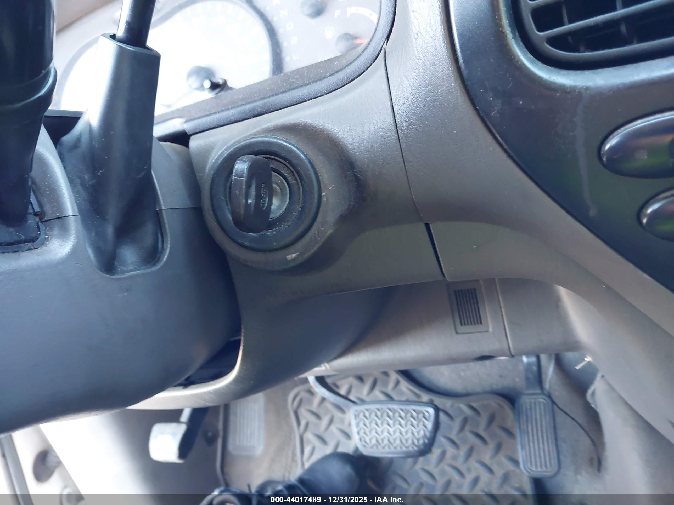 TOYOTA SEQUOIA image 11