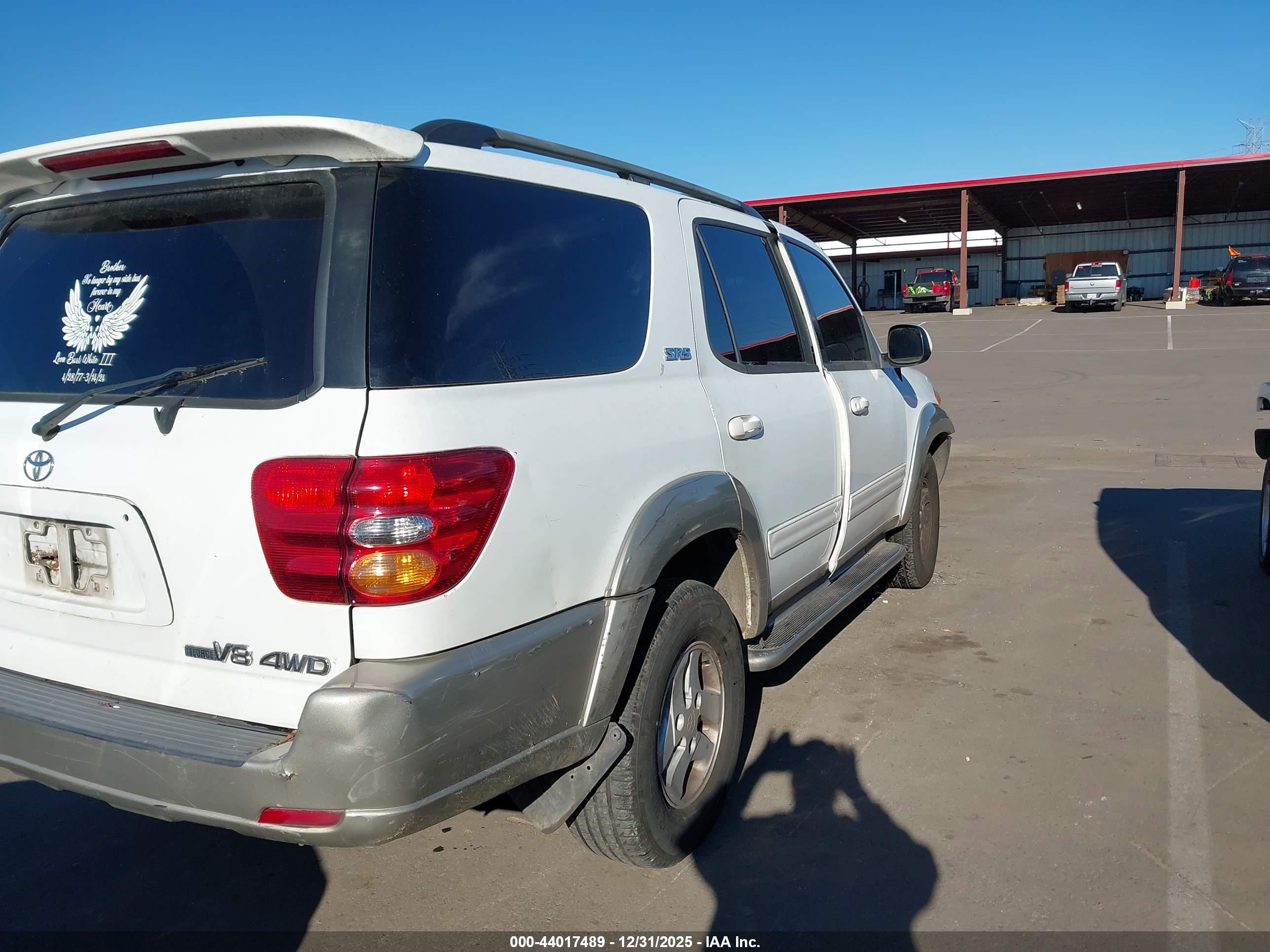TOYOTA SEQUOIA image 4