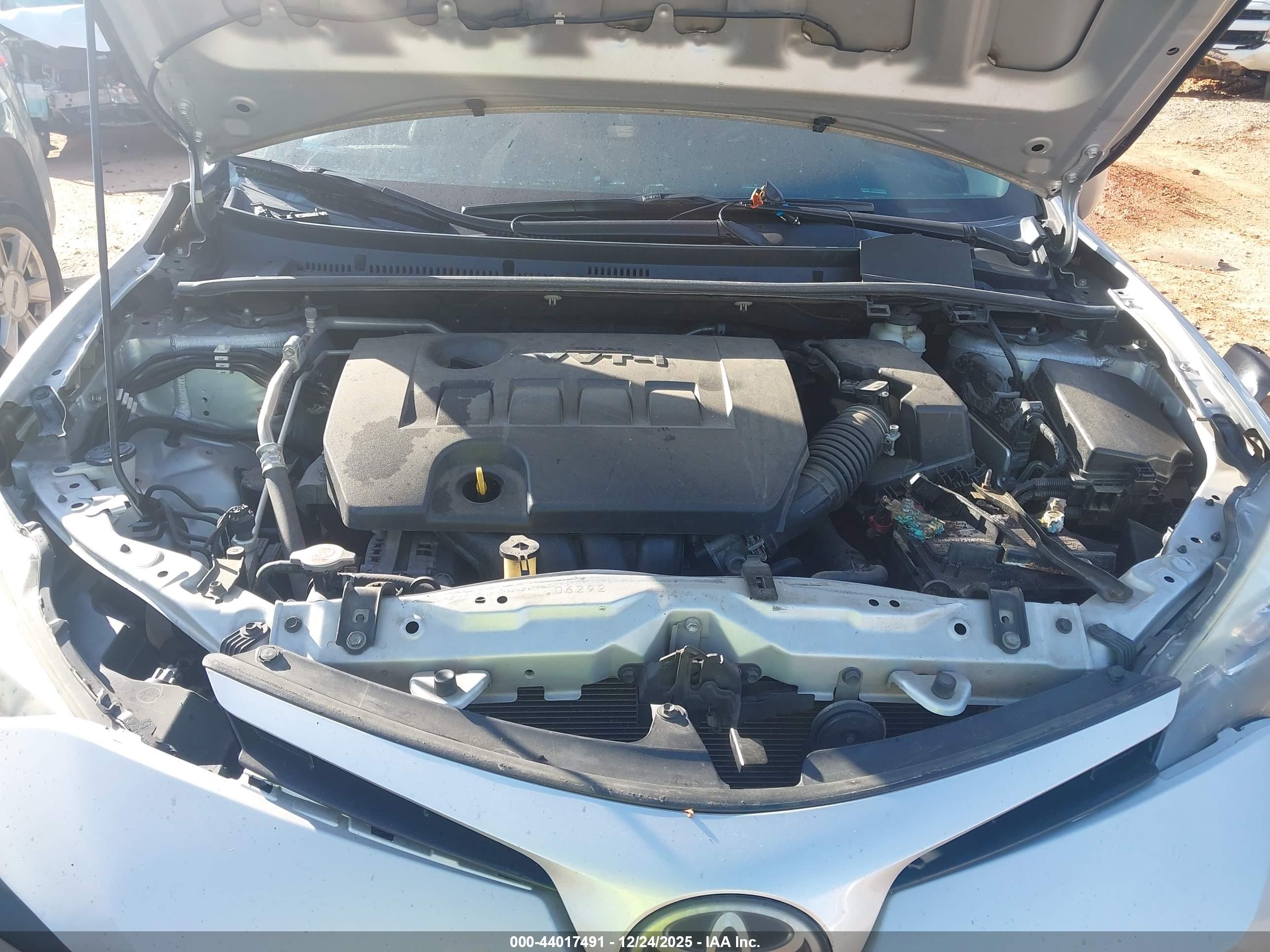 TOYOTA COROLLA image 10