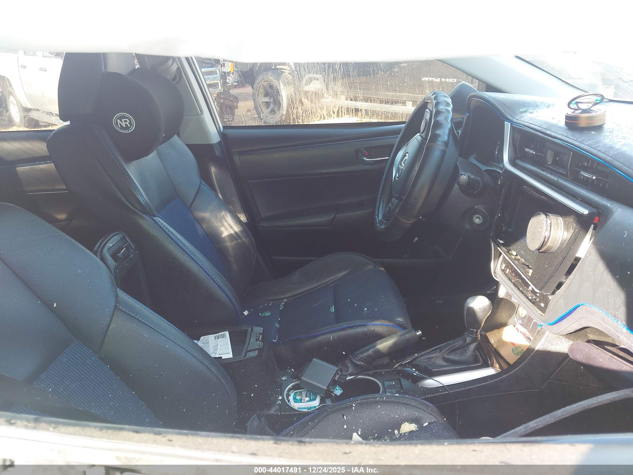 TOYOTA COROLLA image 5