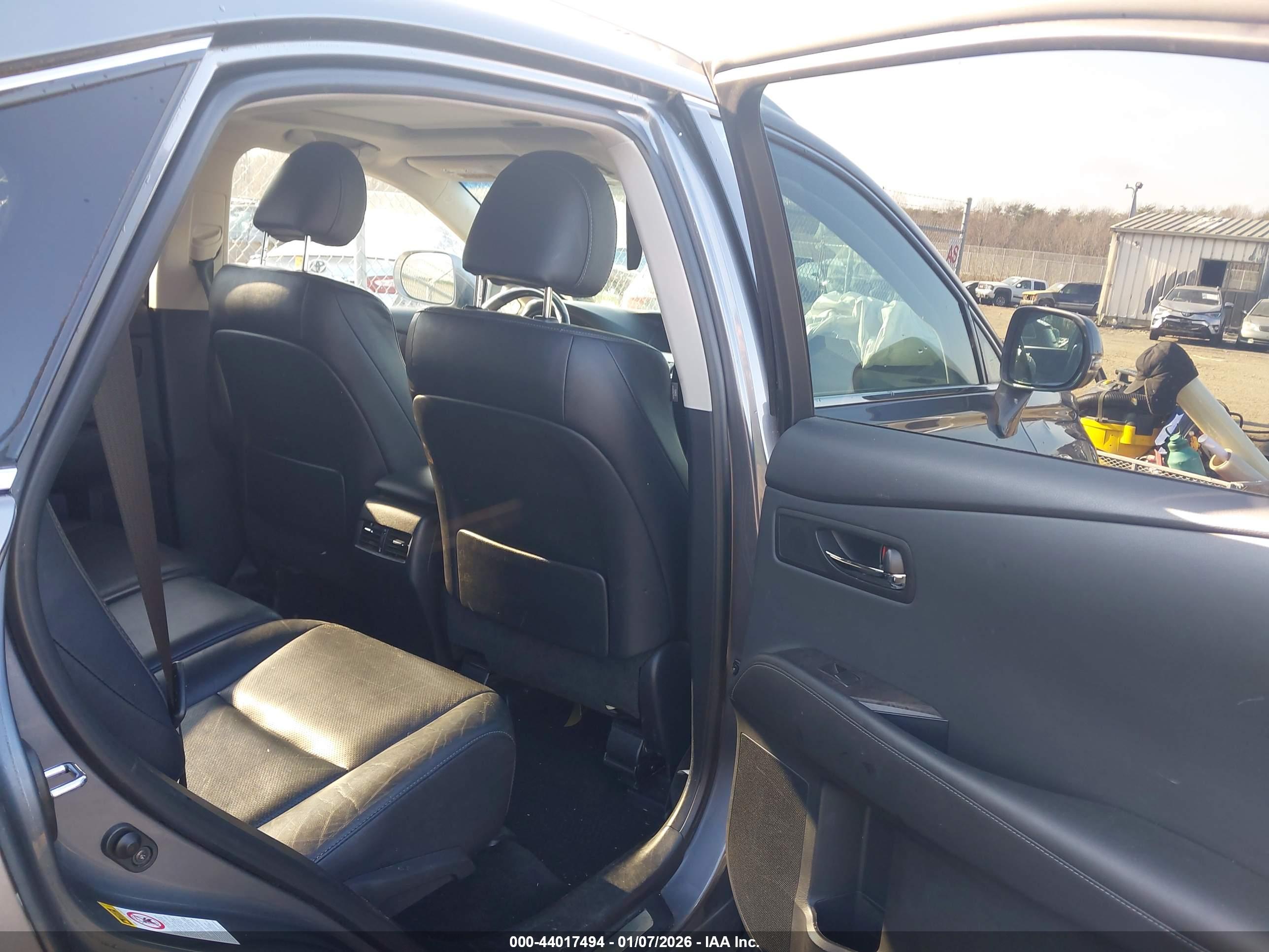 LEXUS RX image 8