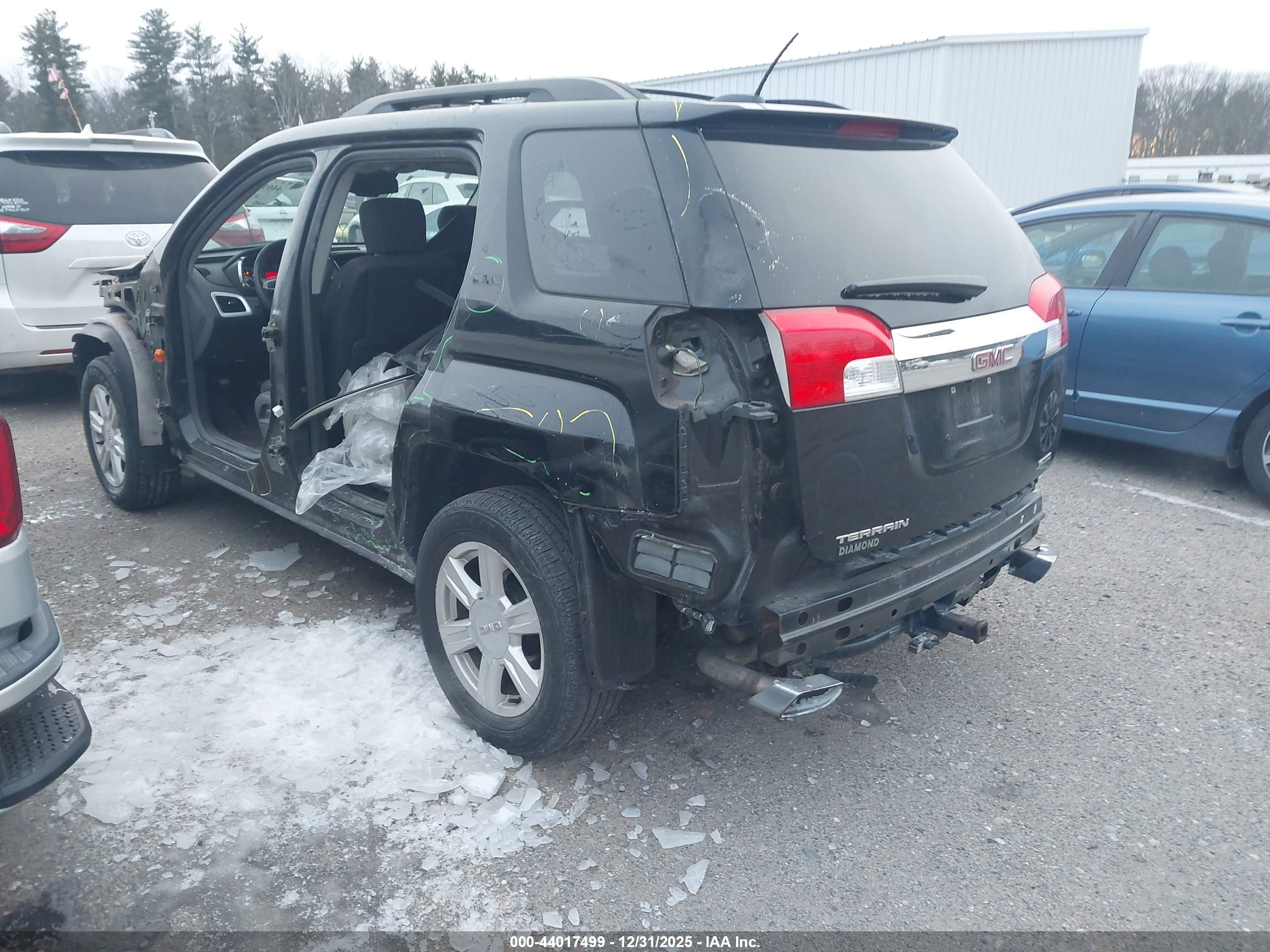GMC TERRAIN image 3