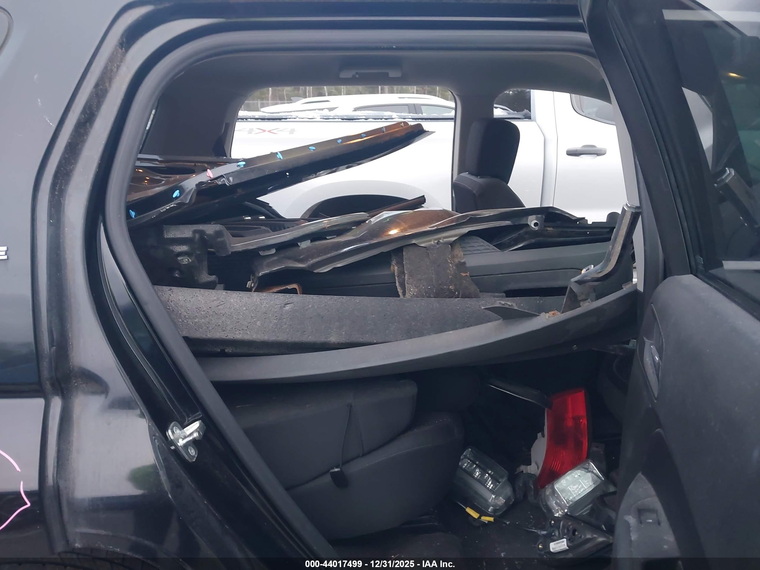 GMC TERRAIN image 8