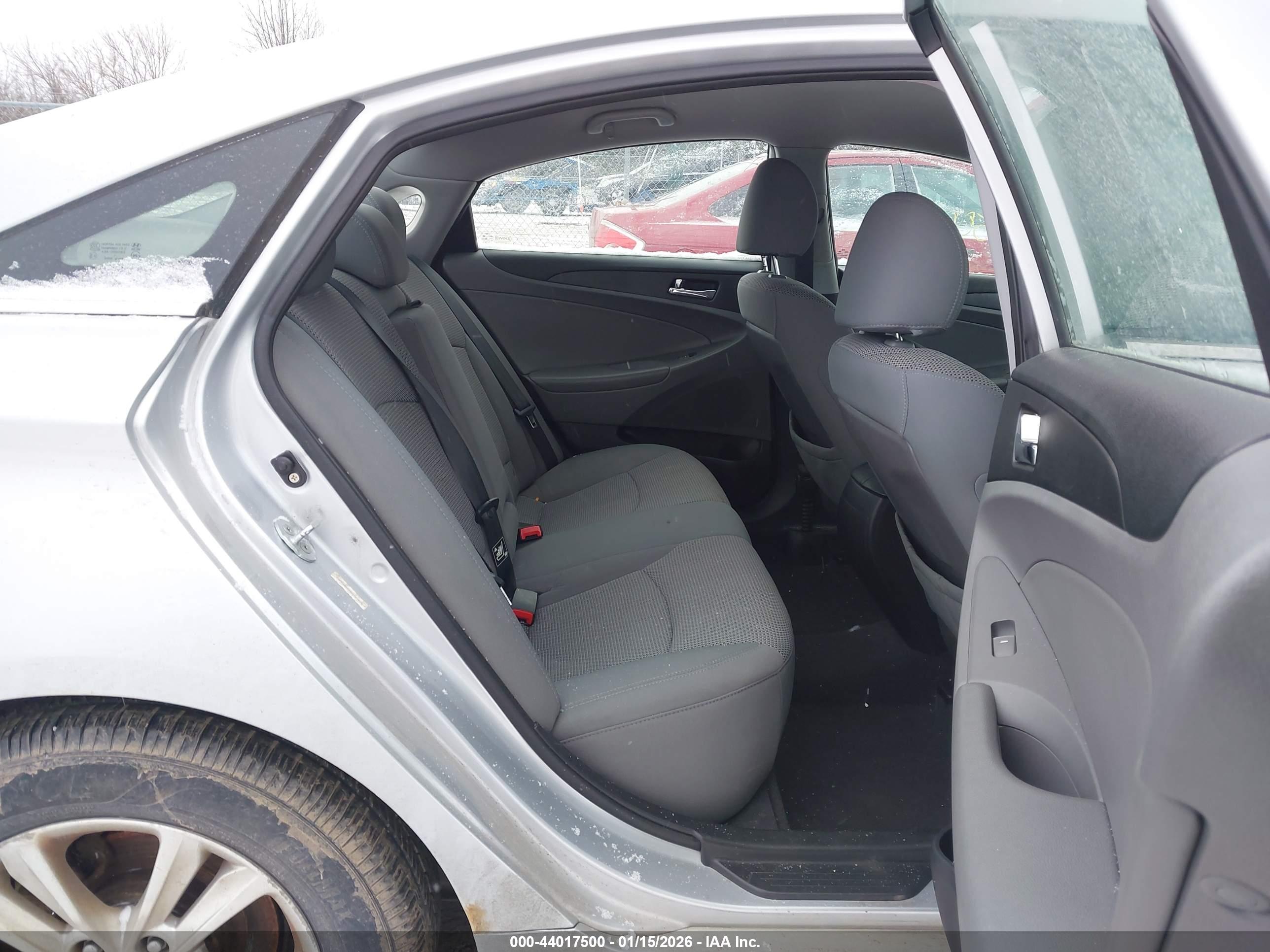 HYUNDAI SONATA image 8