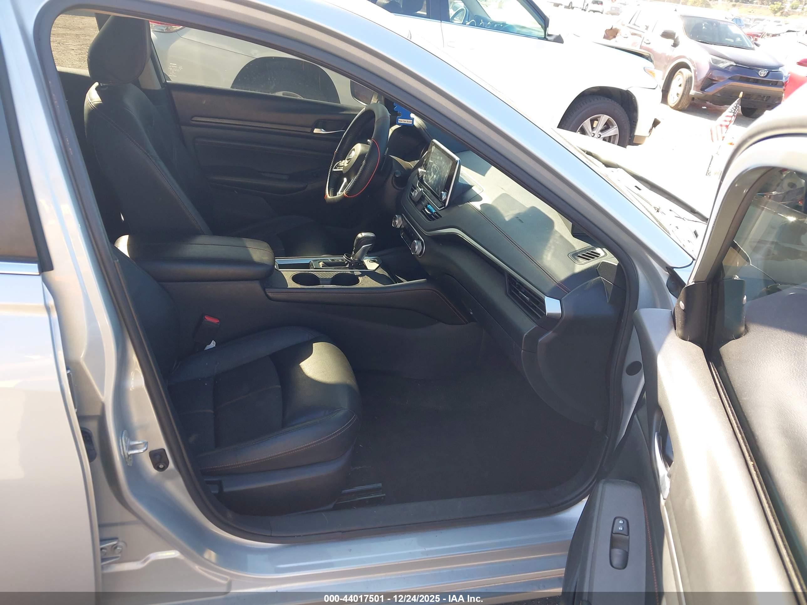 NISSAN ALTIMA image 5