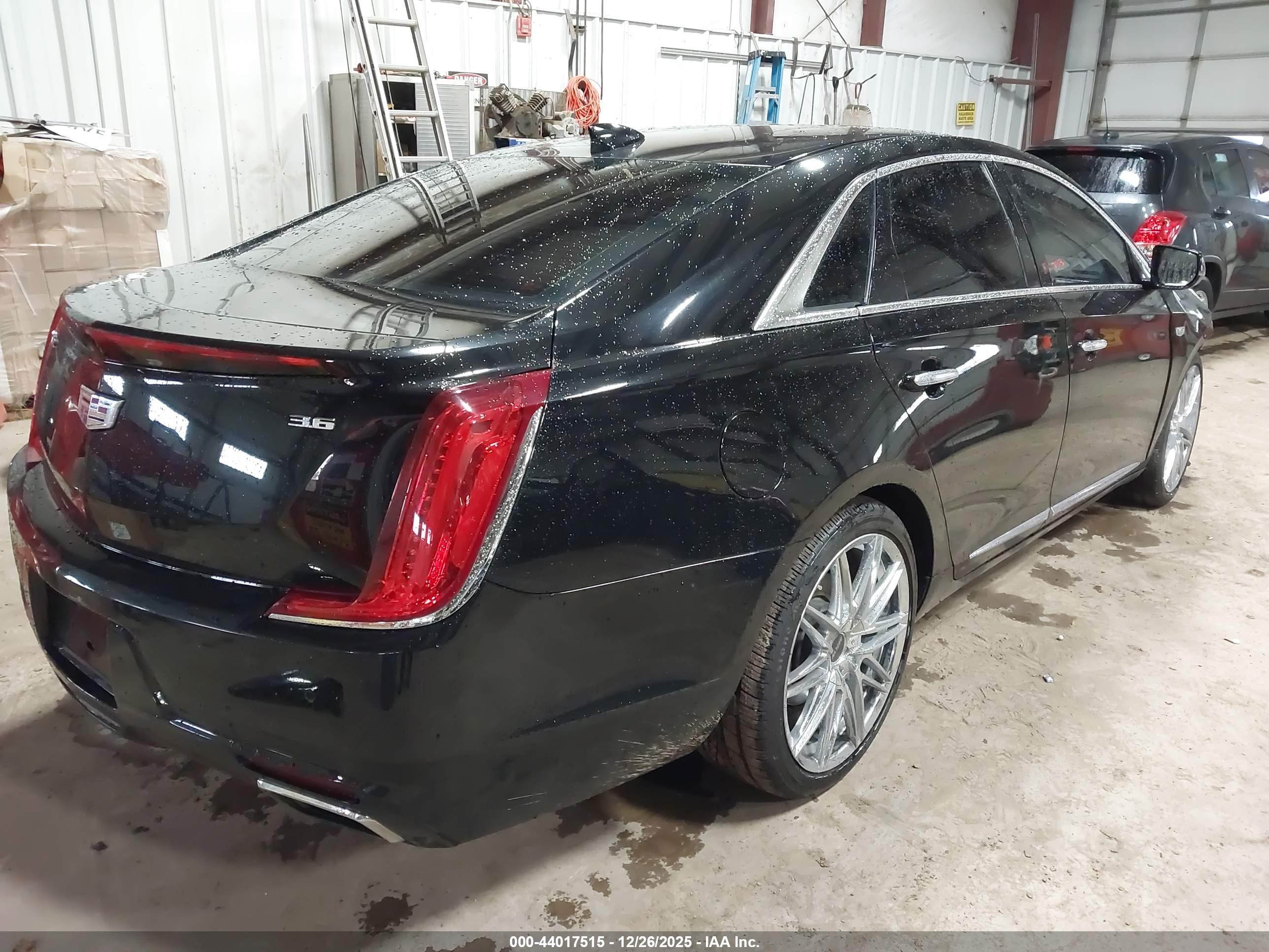 CADILLAC XTS image 4