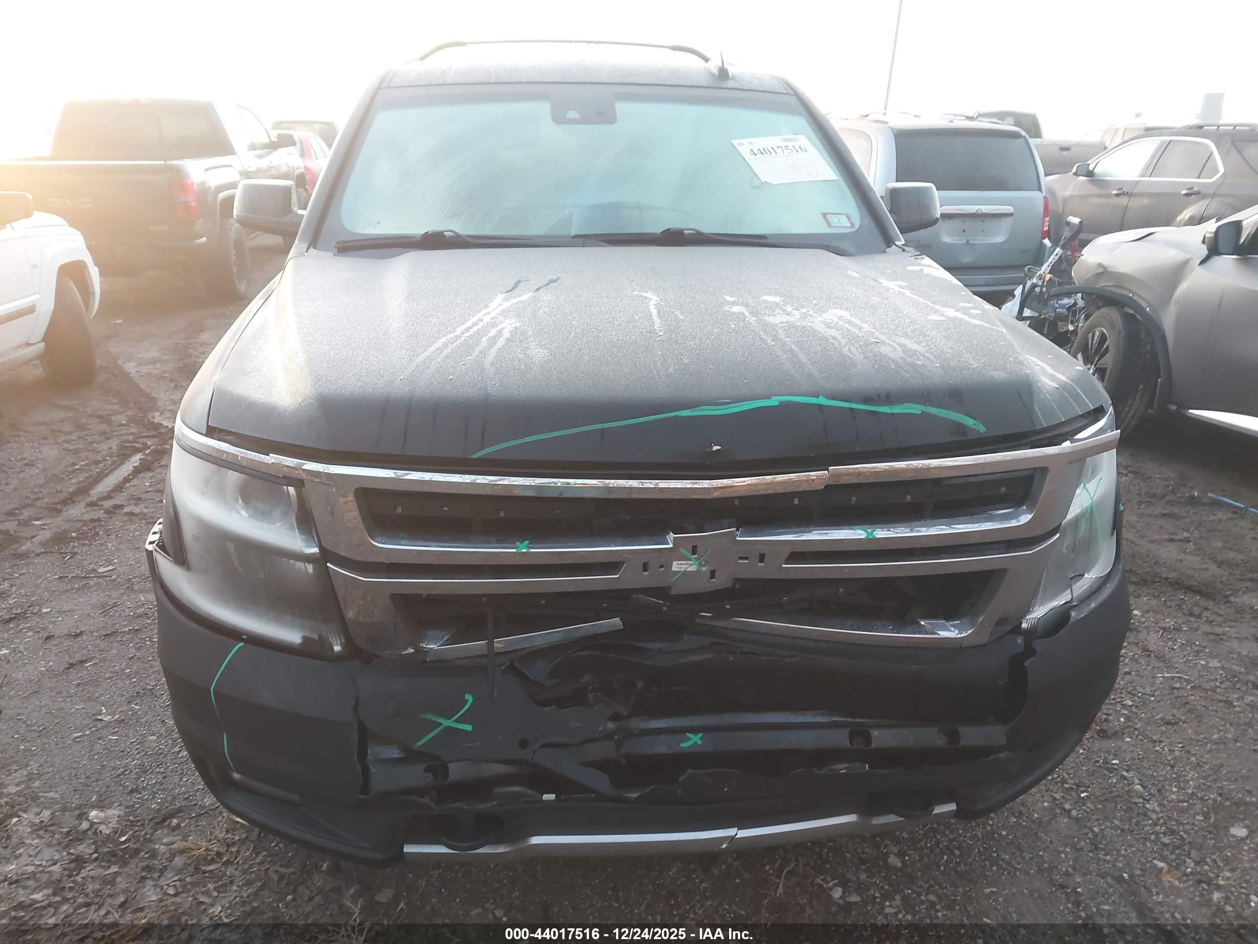 CHEVROLET TAHOE image 6